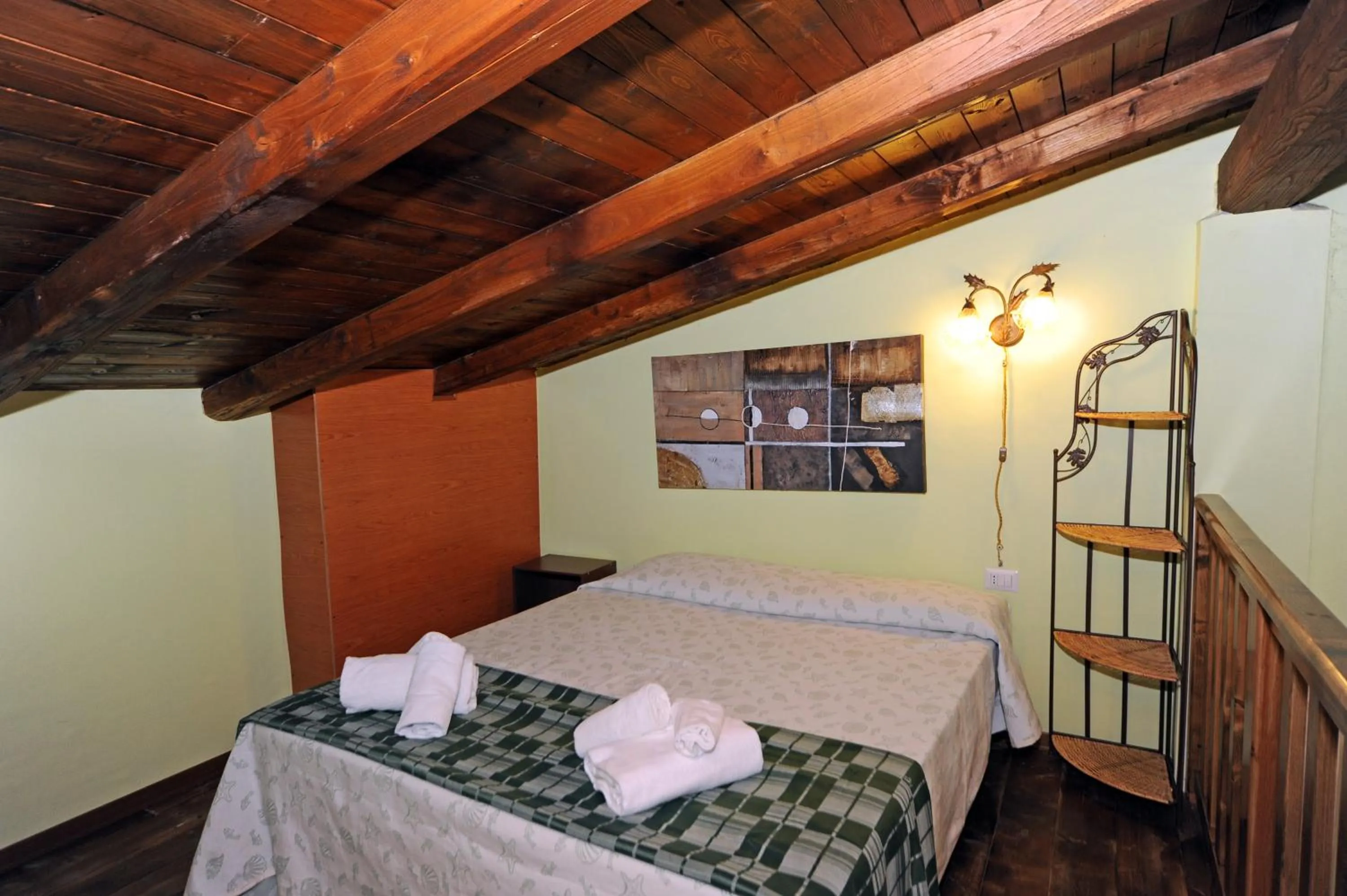 Bedroom, Bed in La Fontana Dei Desideri