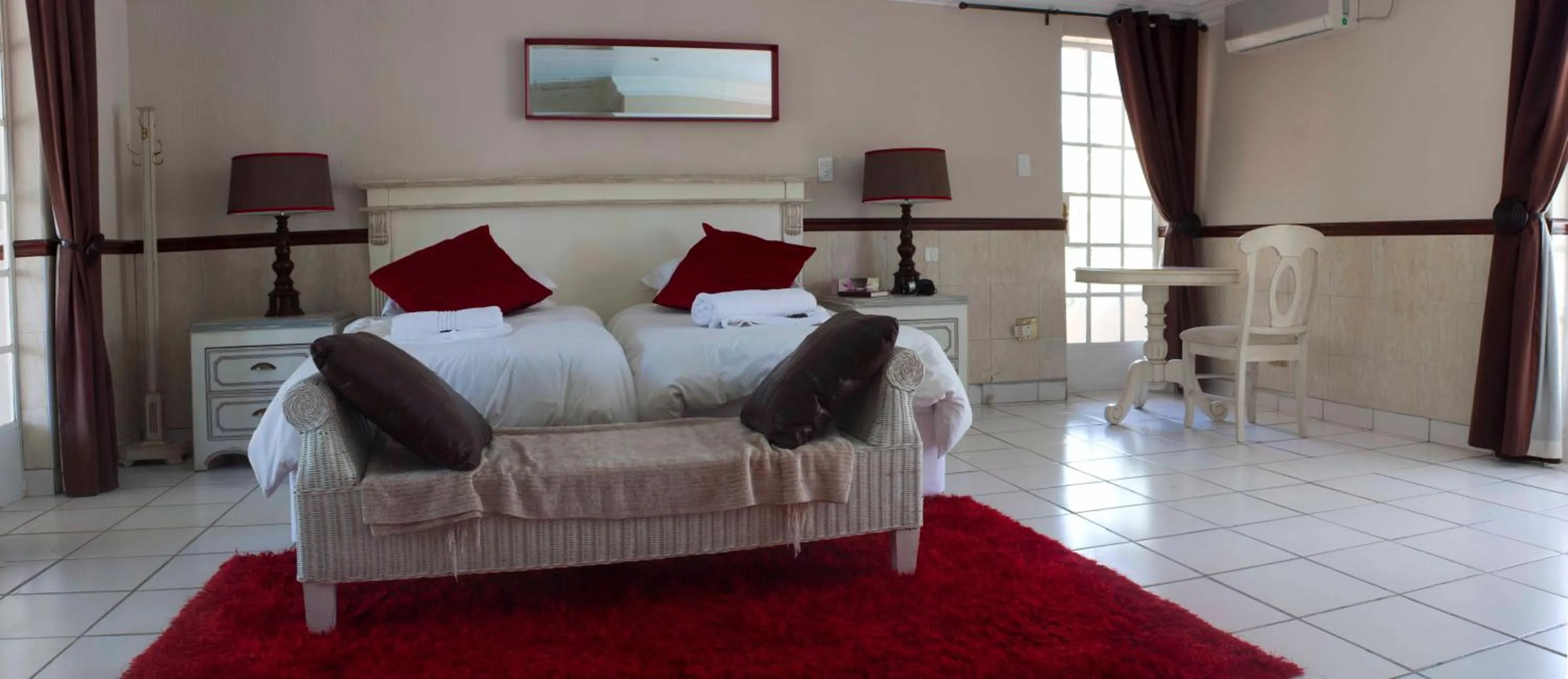 Bed in Summerview Guest Lodge