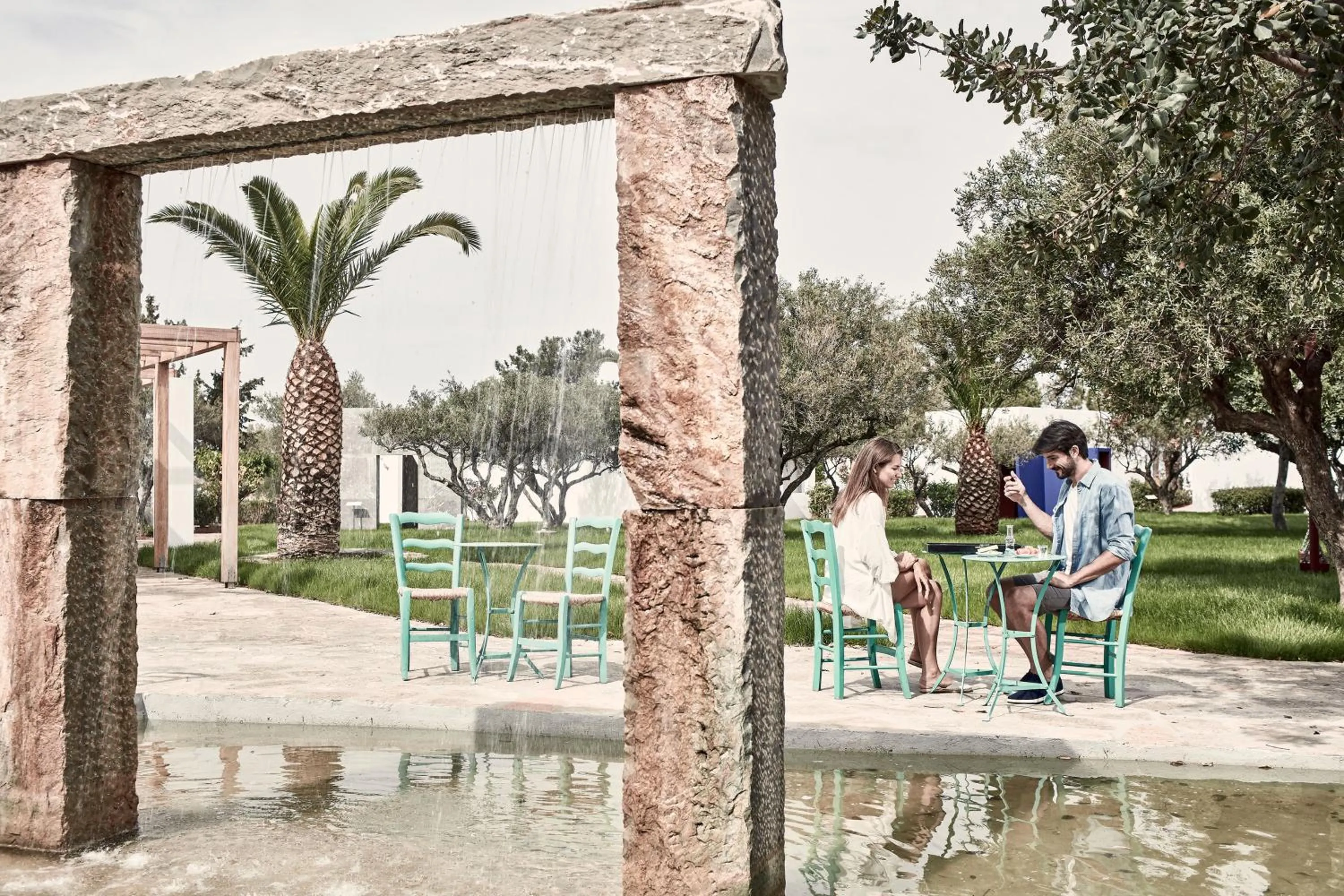 Restaurant/places to eat in Minos Beach Art Hotel, a Member of Design Hotels