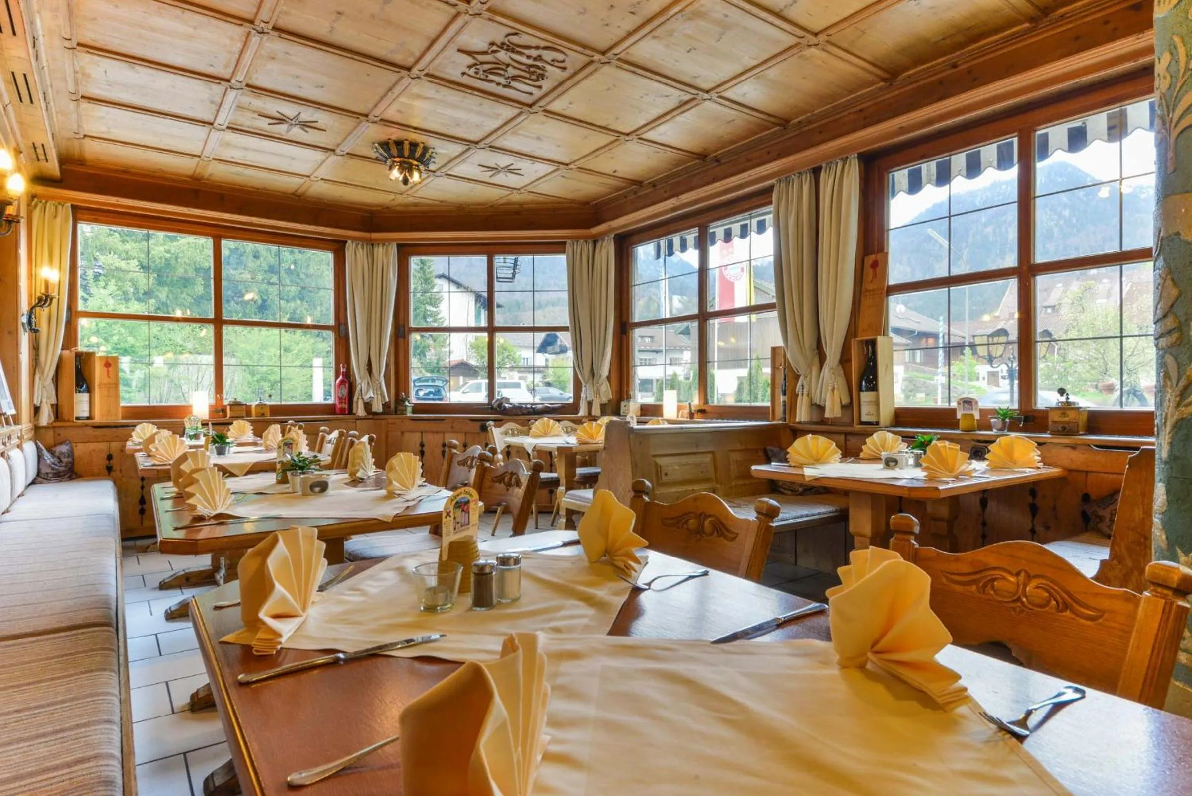 Restaurant/places to eat in Schmied von Kochel