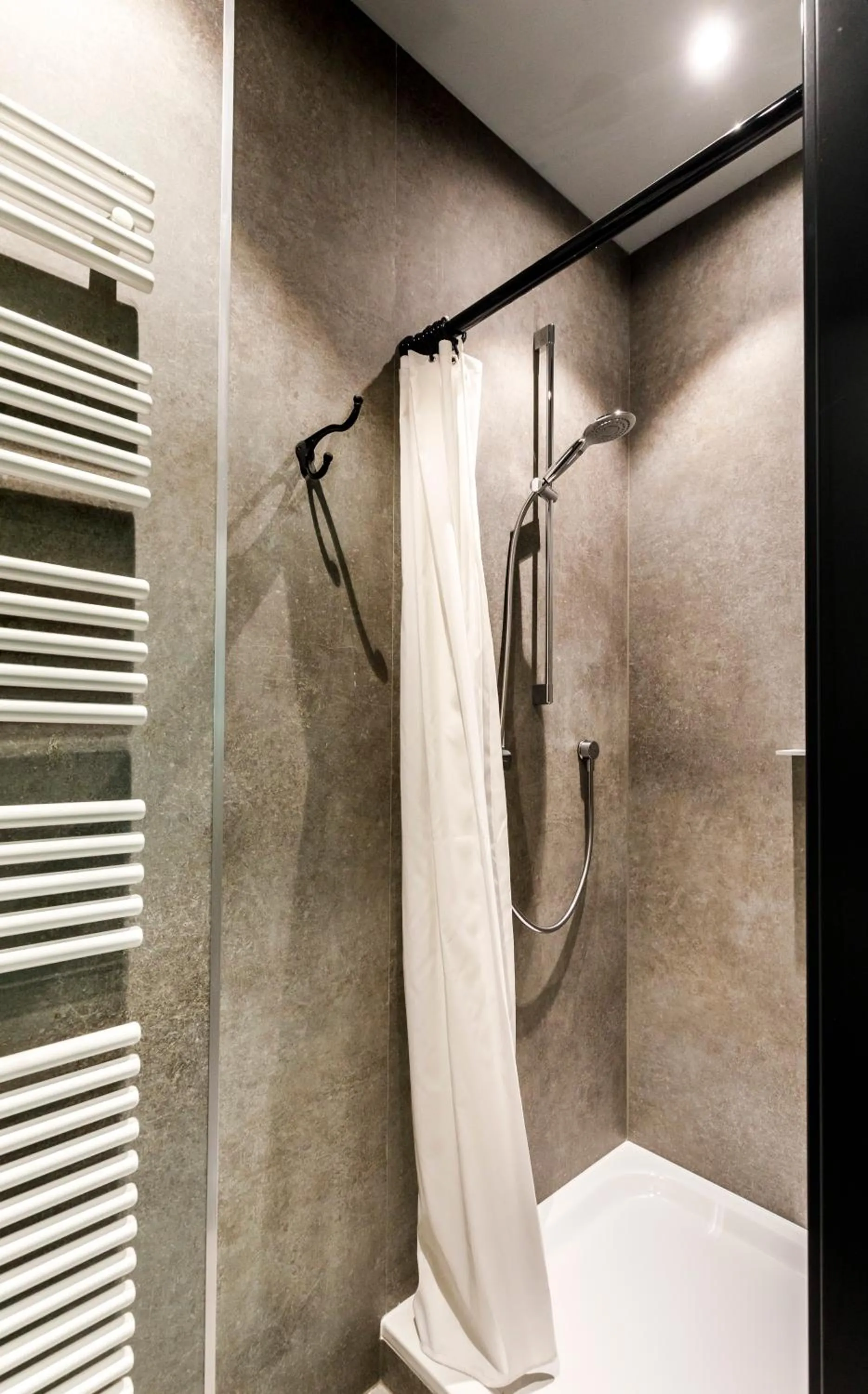 Shower in Youth Hostel Würzburg