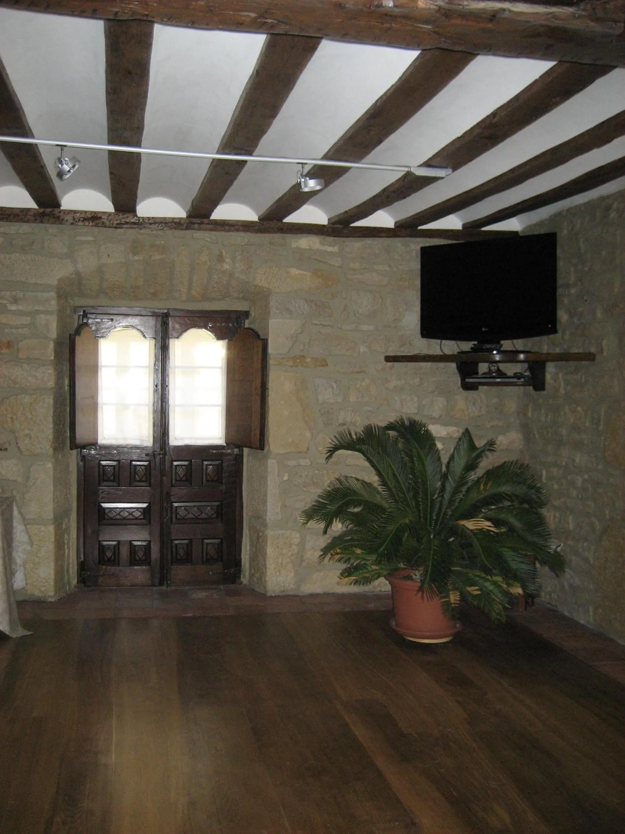 TV and multimedia in Arganzón Plaza