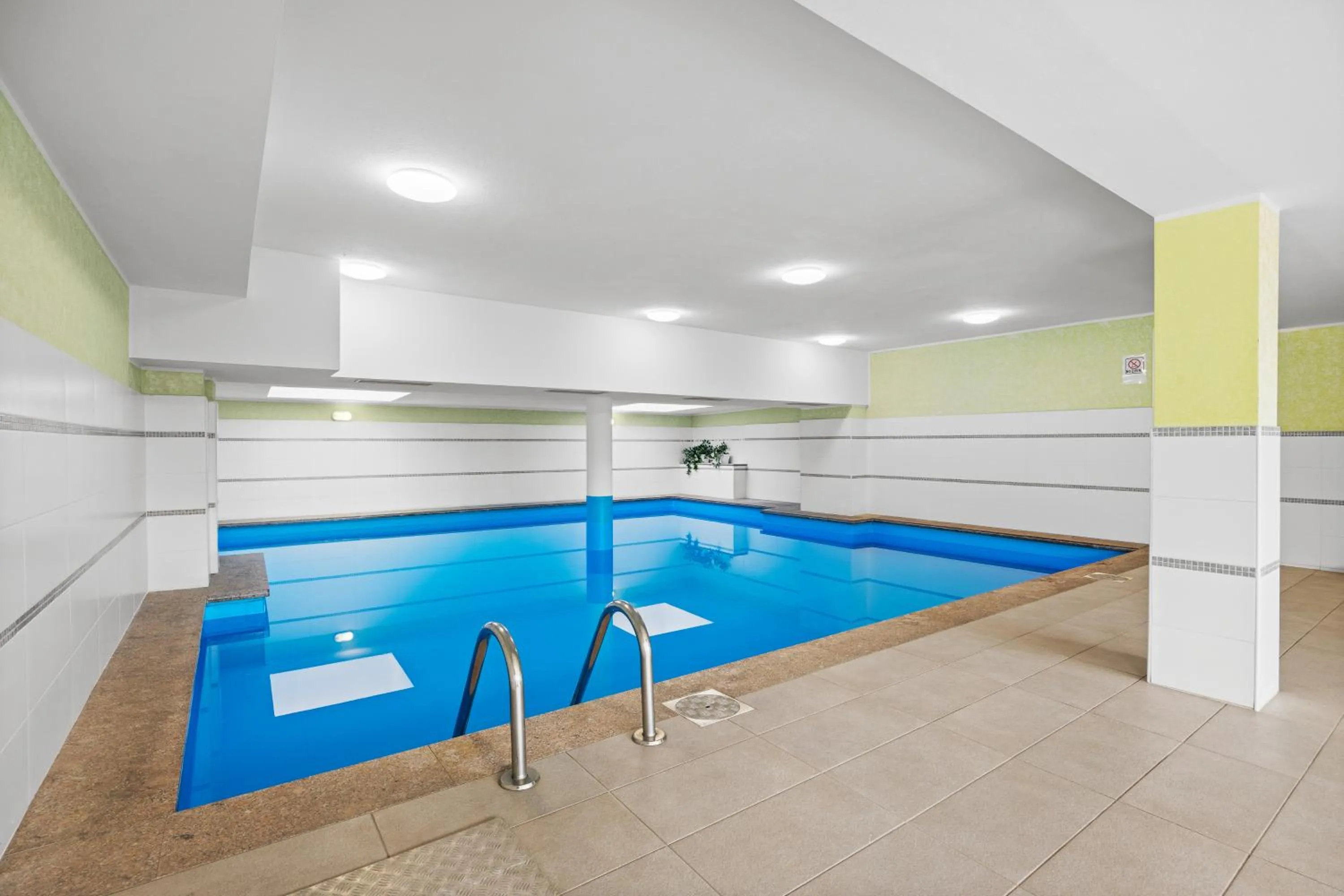 Swimming pool in Residence Lagorai