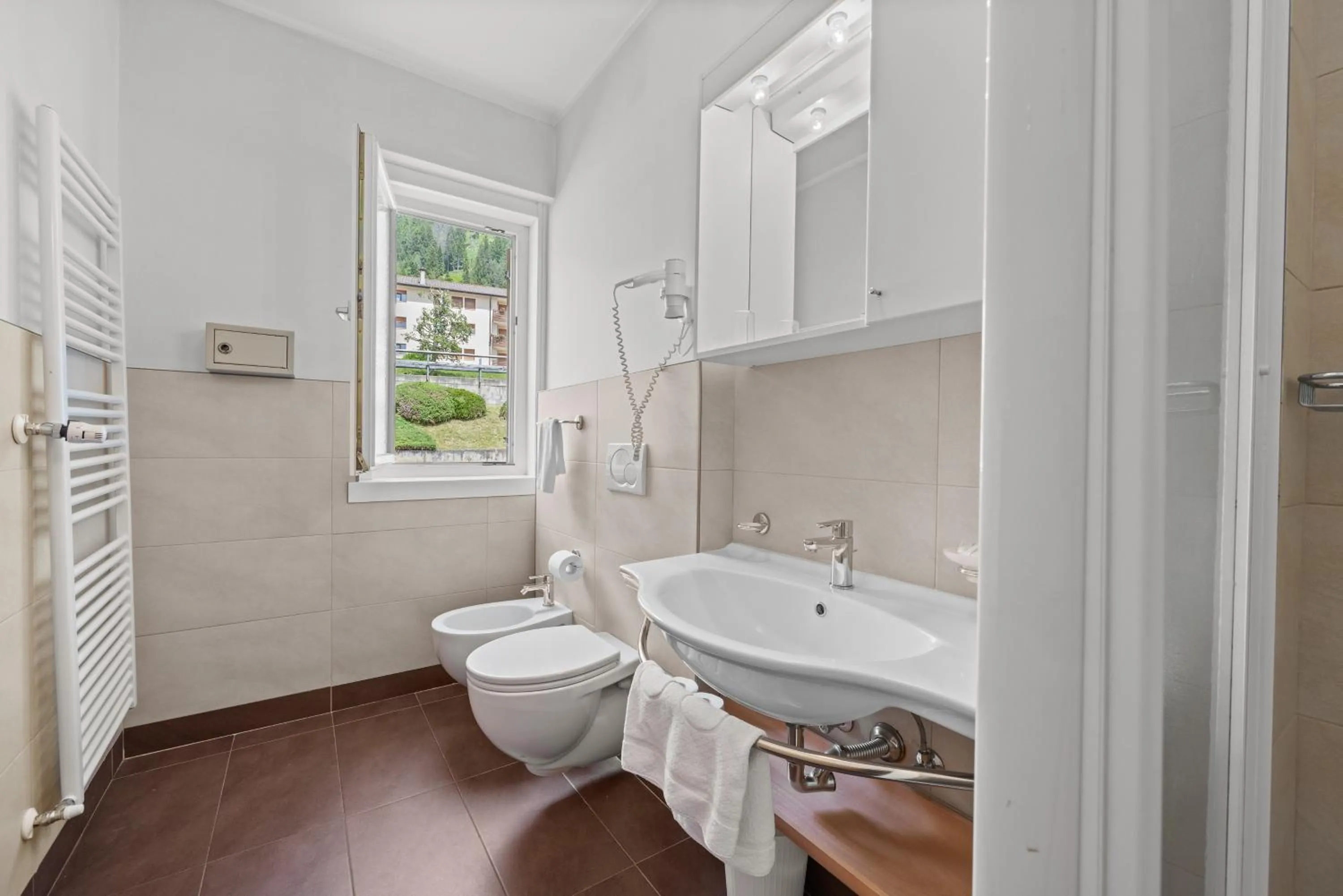 Shower in Residence Lagorai