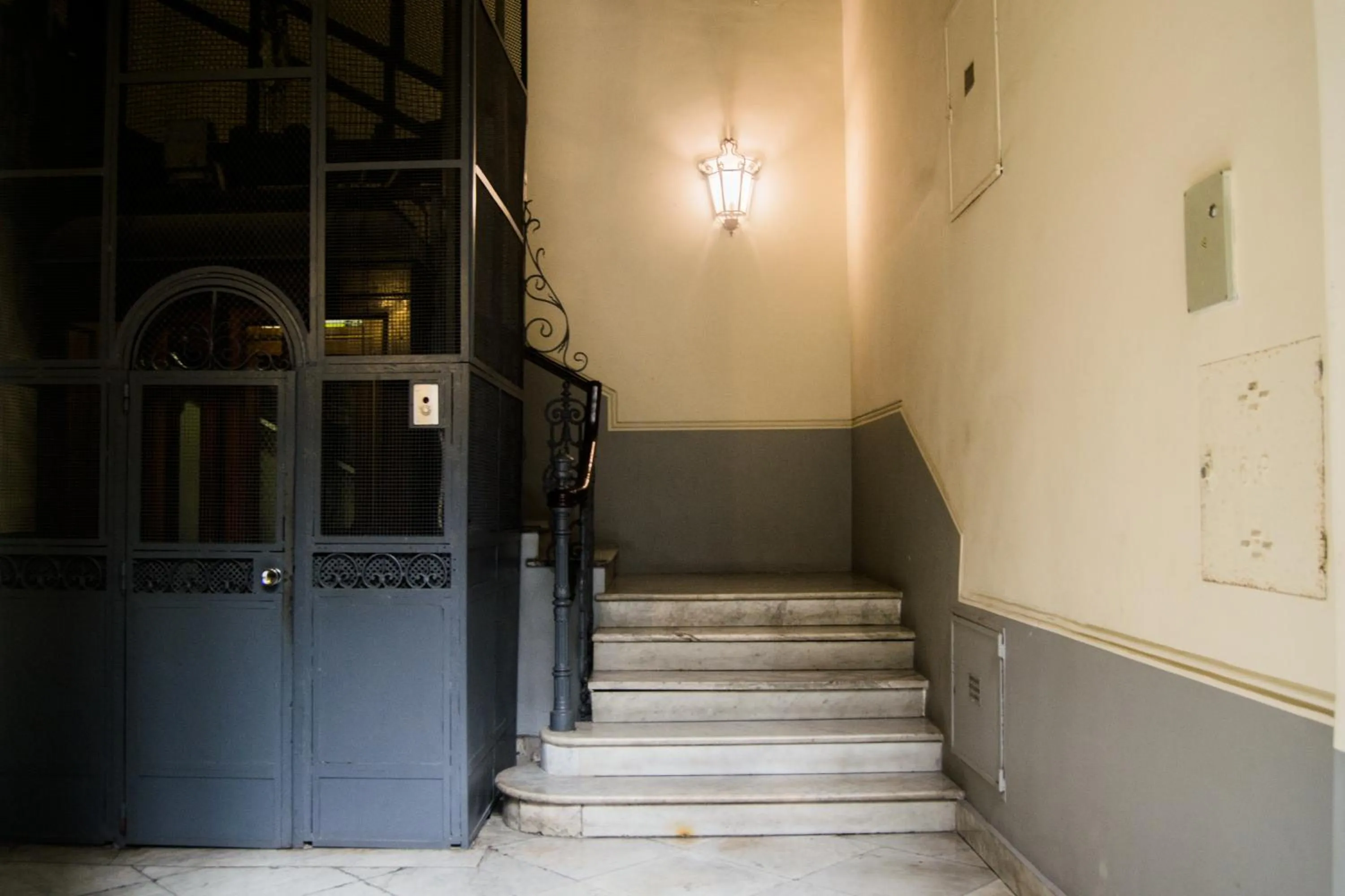 Property building in Civico 7