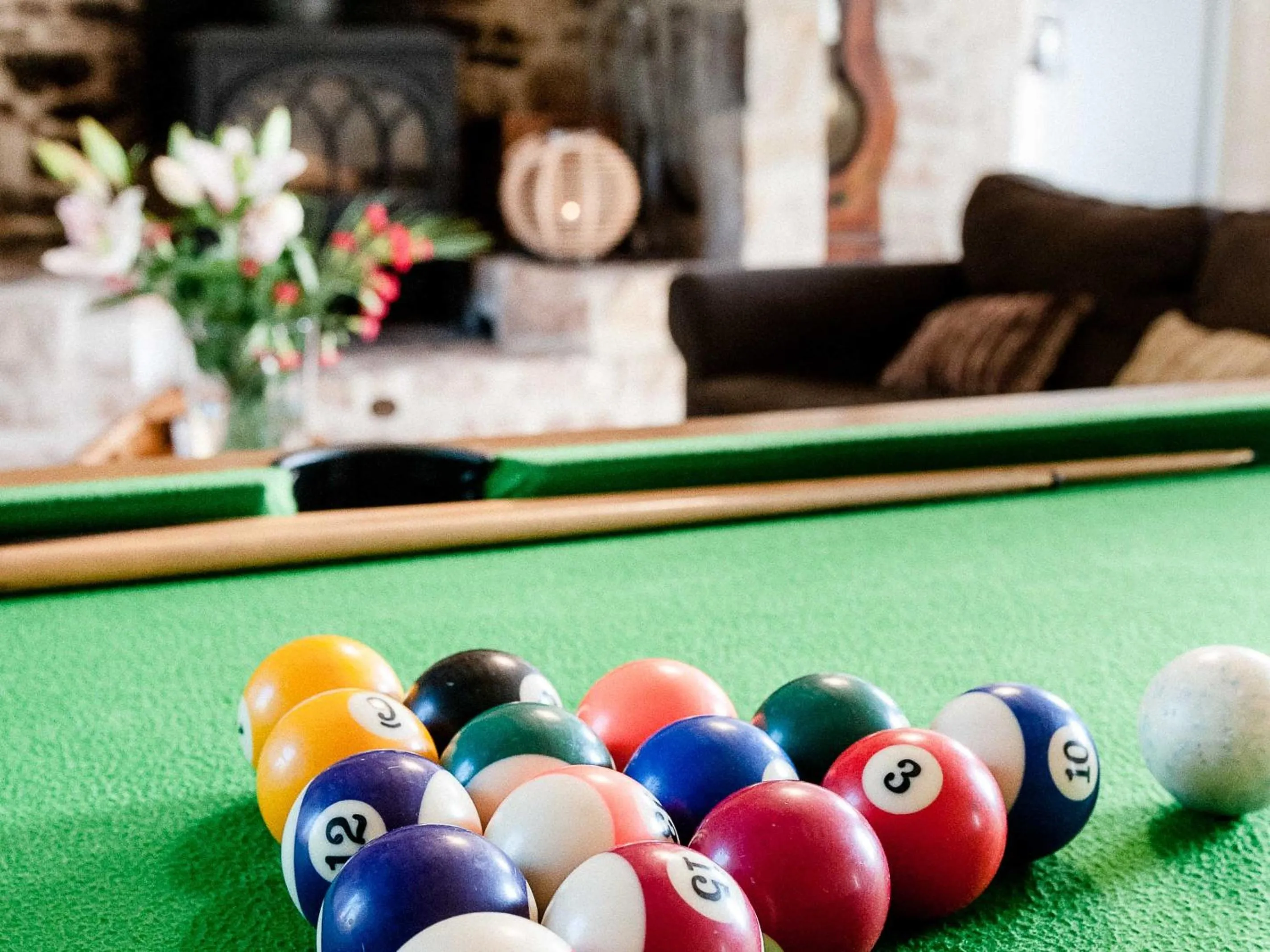 Billiard in La Ferme d'Ervee de Saint-Roch