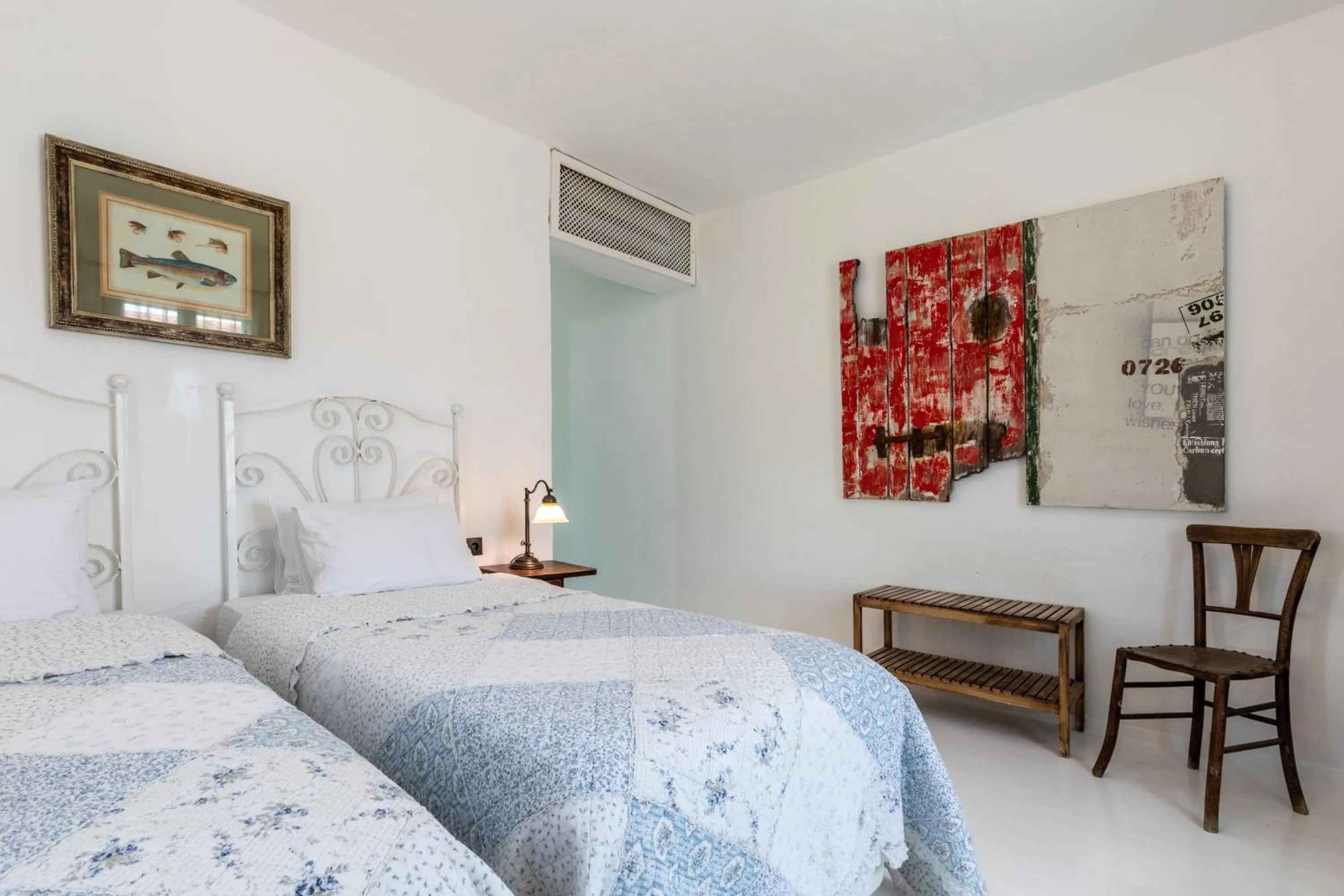 Photo of the whole room, Bed in Deniz Kabugu Hotel