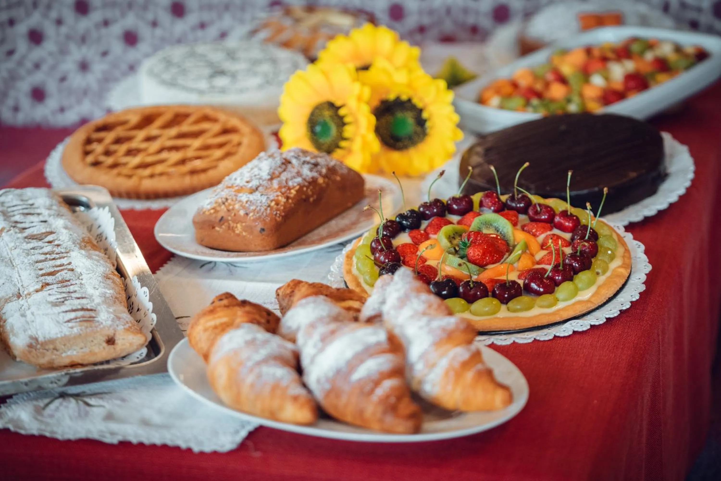 Breakfast in Aparthotel Des Alpes