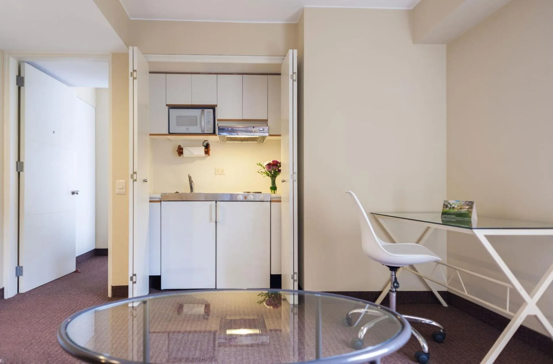 Roosevelt Hotel & Suites