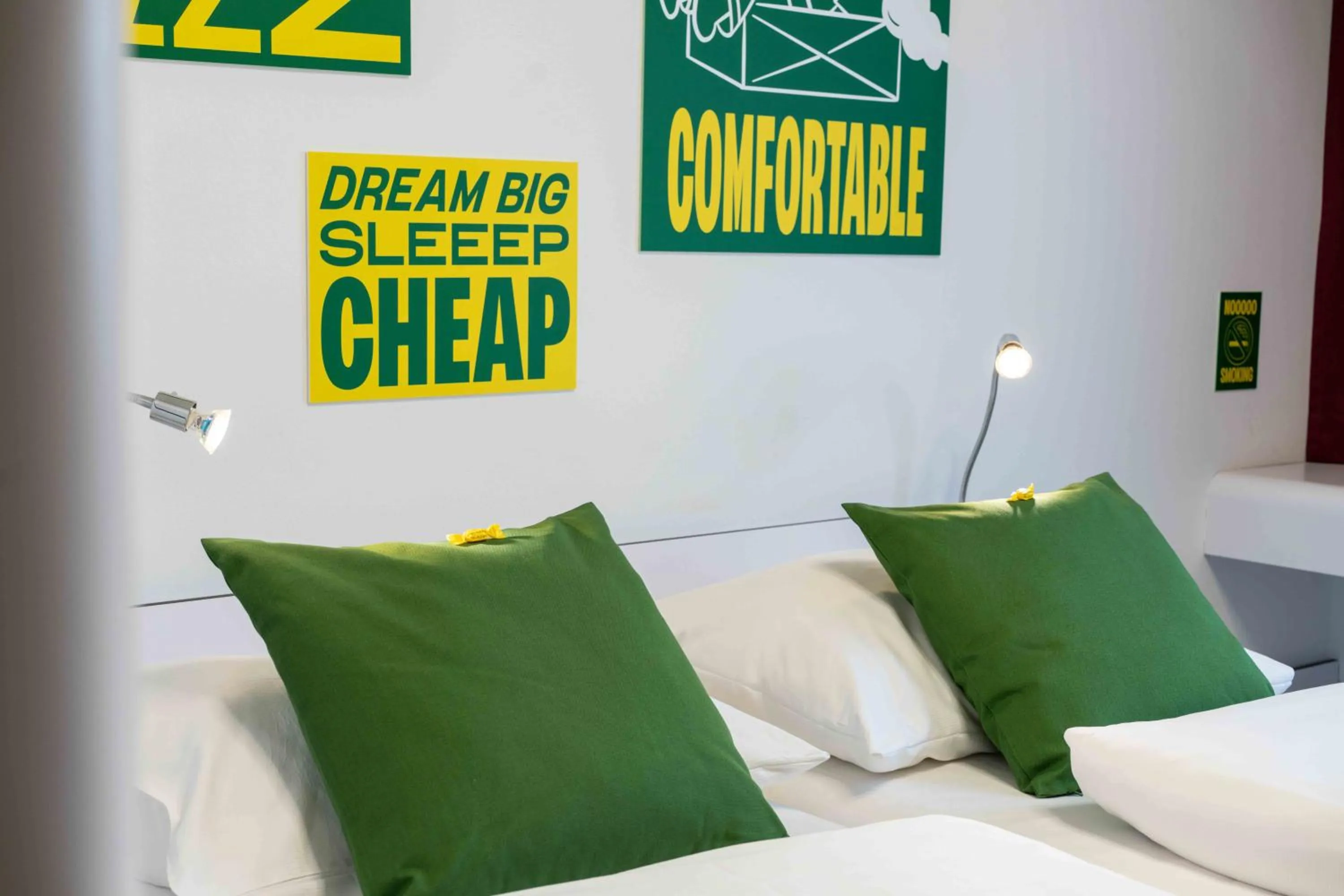 Bed in SLEEEP Hotel Wiener Neudorf