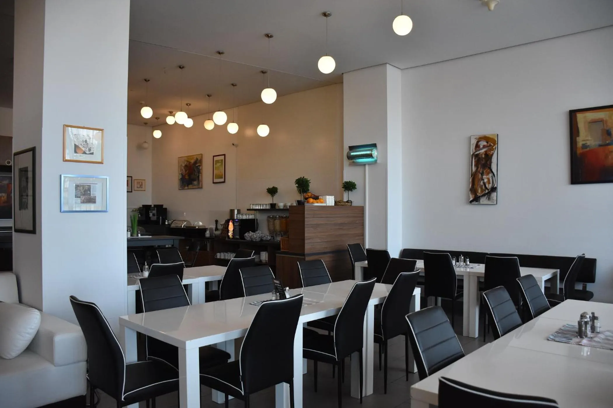 HB1 Budget Hotel - contactless check in