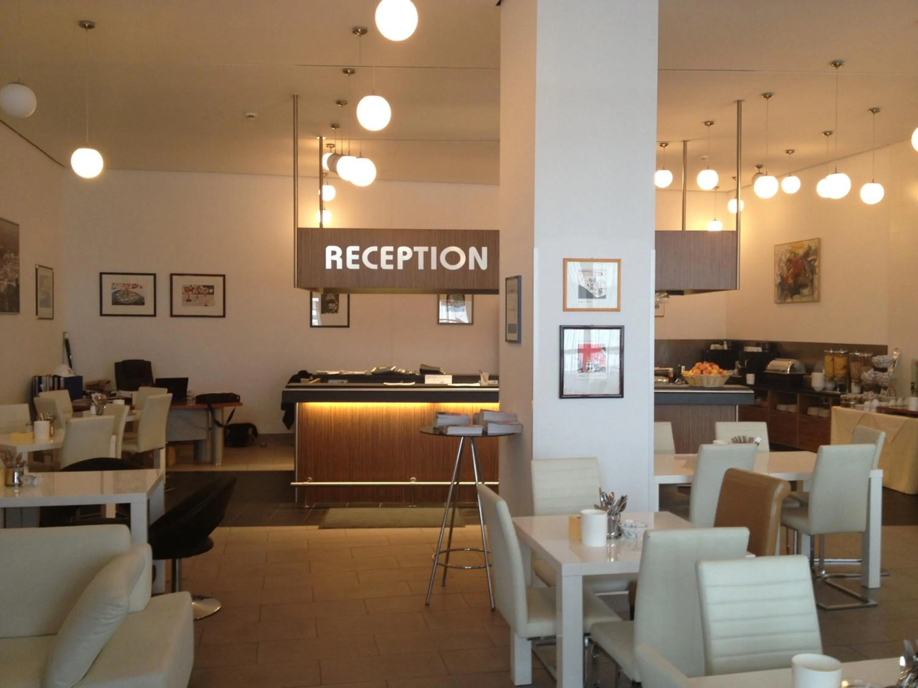 Restaurant/places to eat in HB1 Budget Hotel - contactless check in