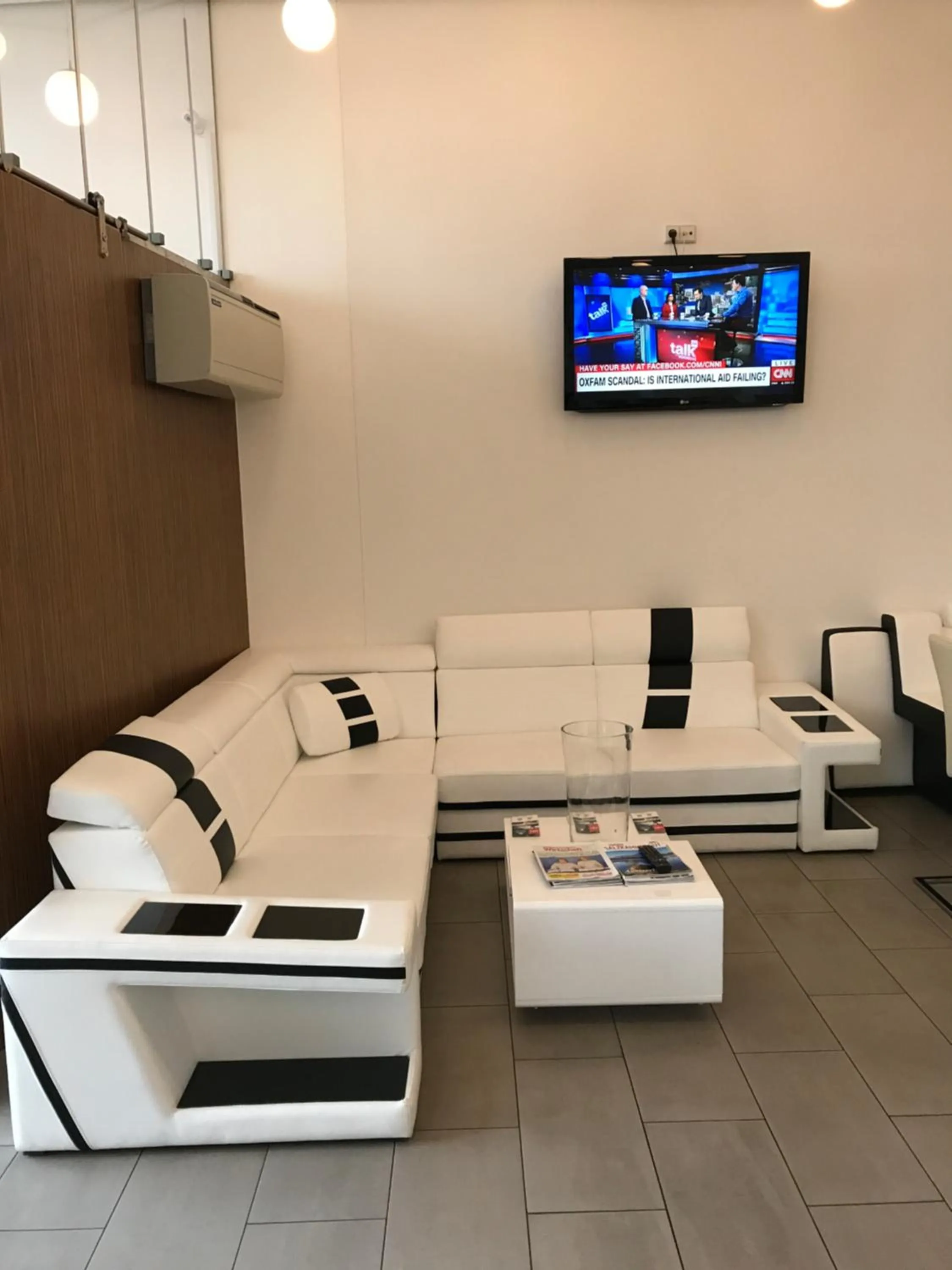 HB1 Budget Hotel - contactless check in