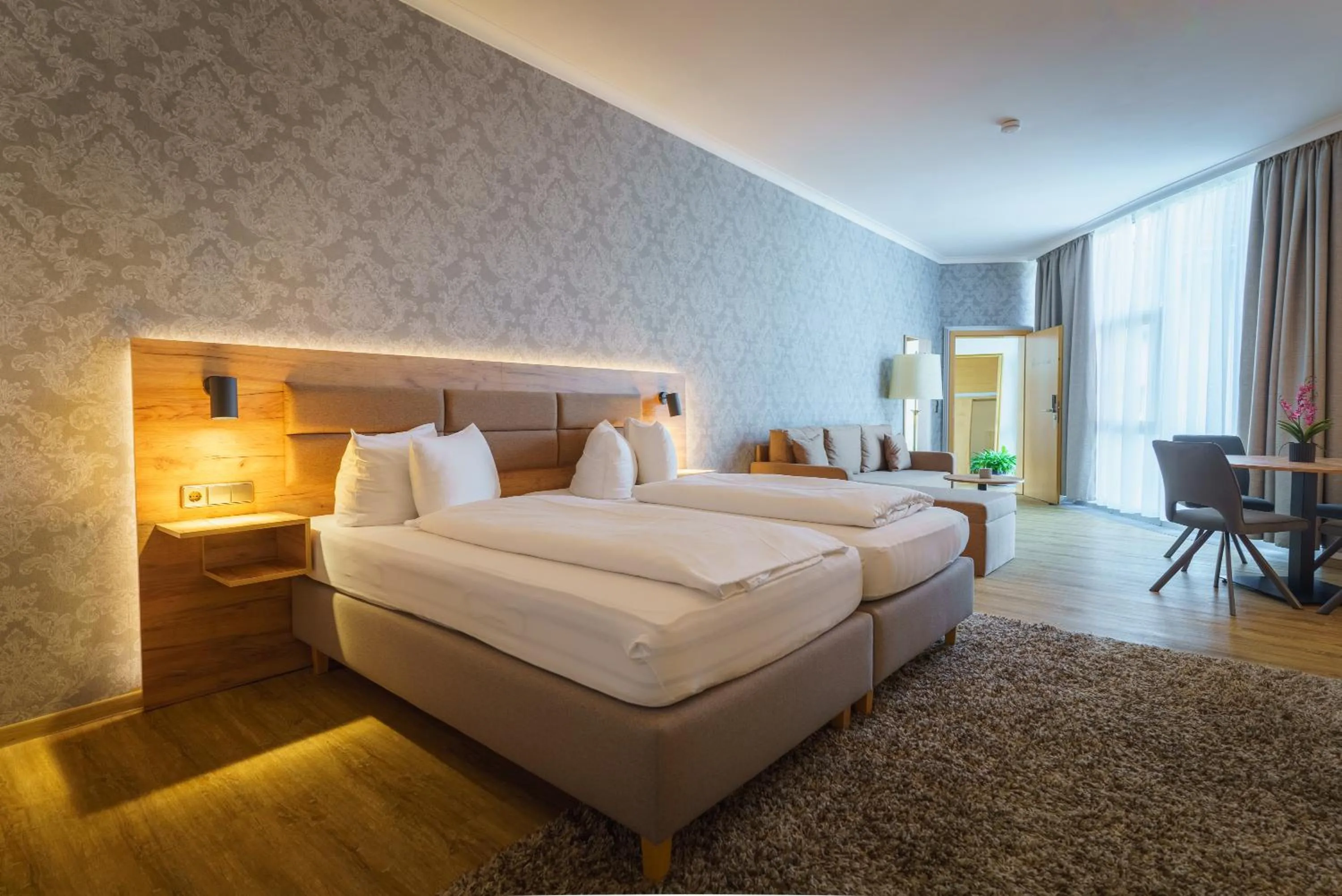 Bedroom, Bed in Stadthotel Pfeffermühle