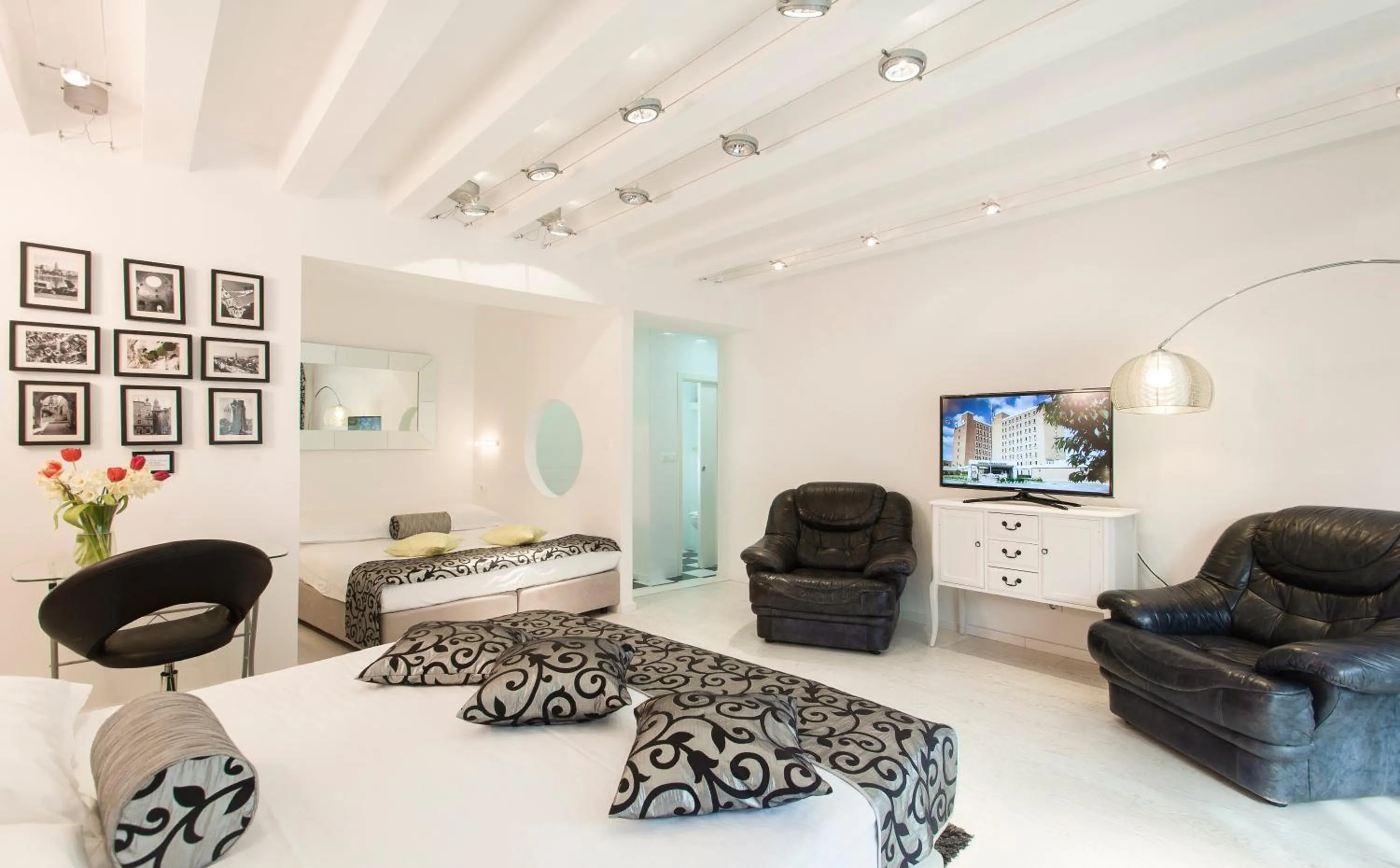 Bathroom in Royal Suites