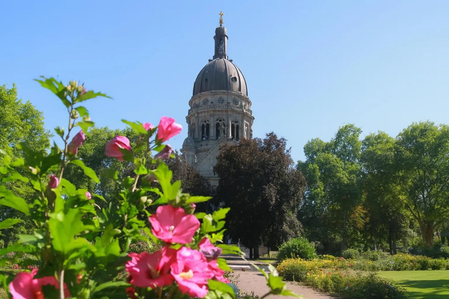 Nearby landmark in Mainzer Hof