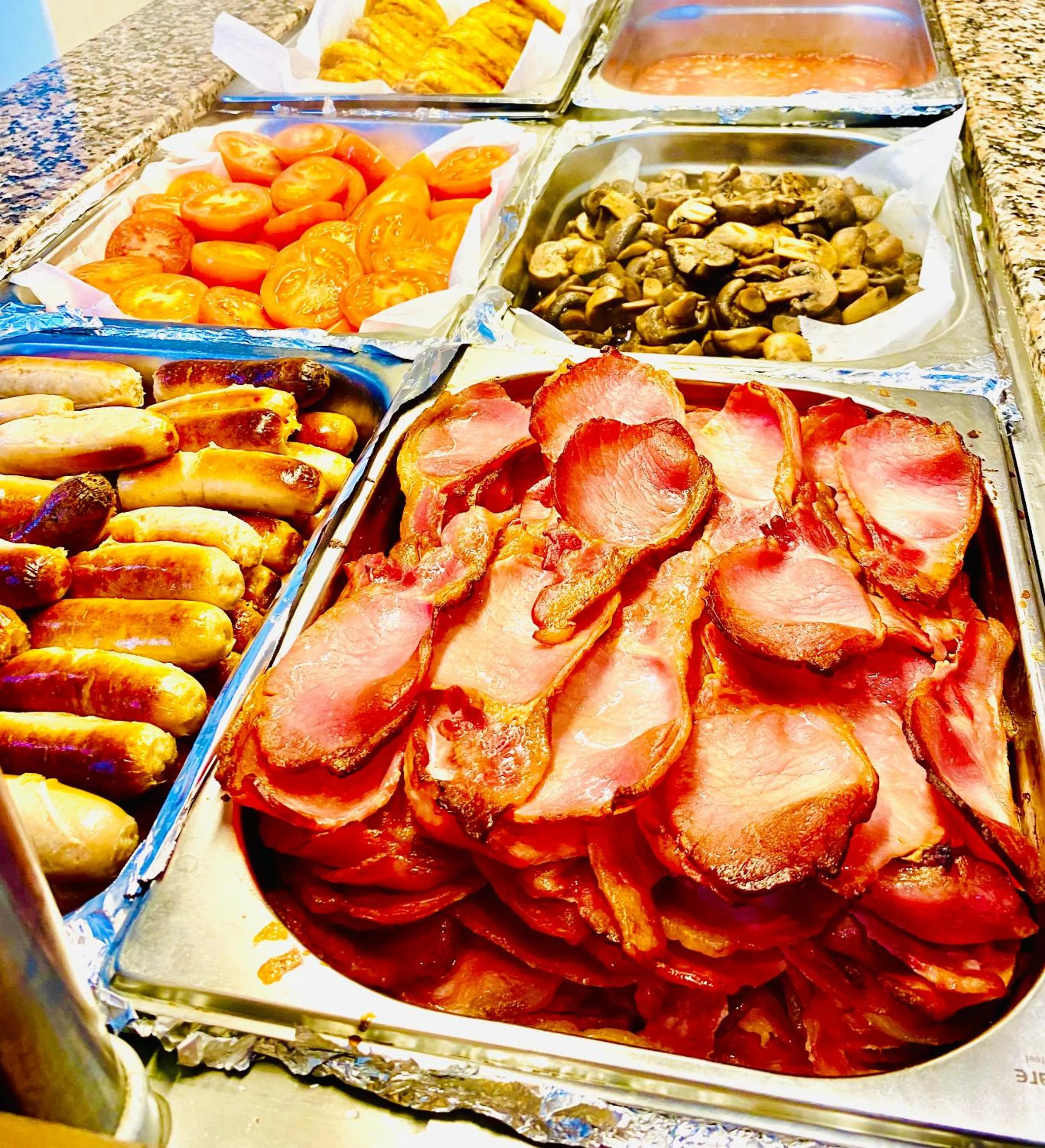 Restaurant/places to eat in Villa Mentone Hotel