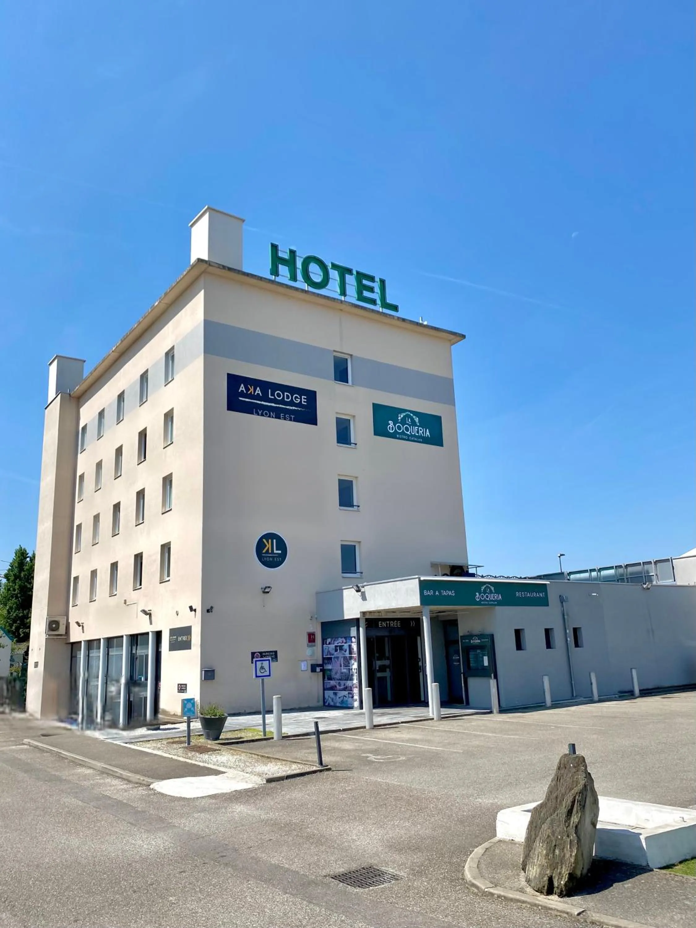 Property building in Aka Lodge Lyon Eurexpo Arena Stadium