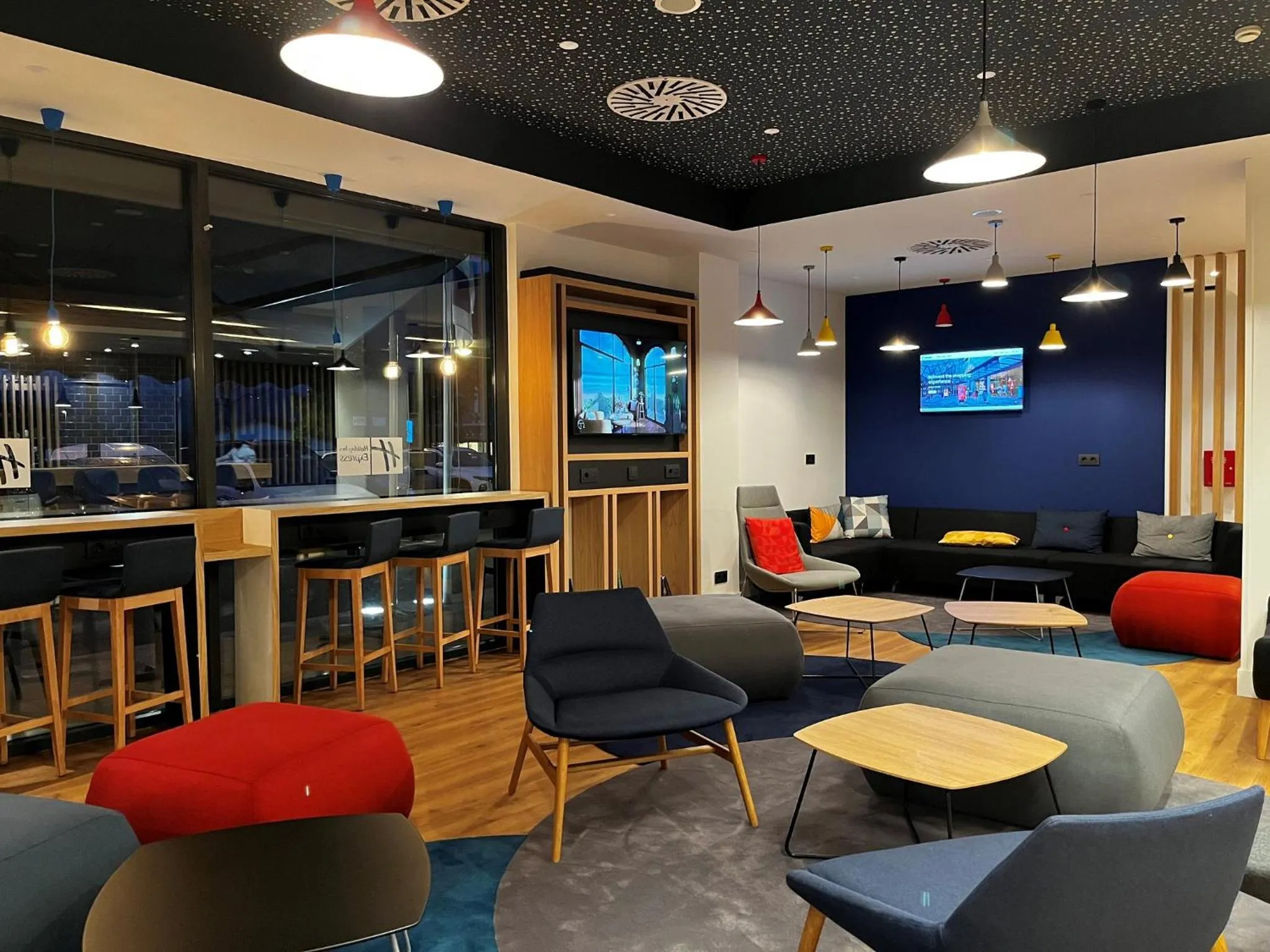 Property building in Holiday Inn Express Bilbao Airport by IHG