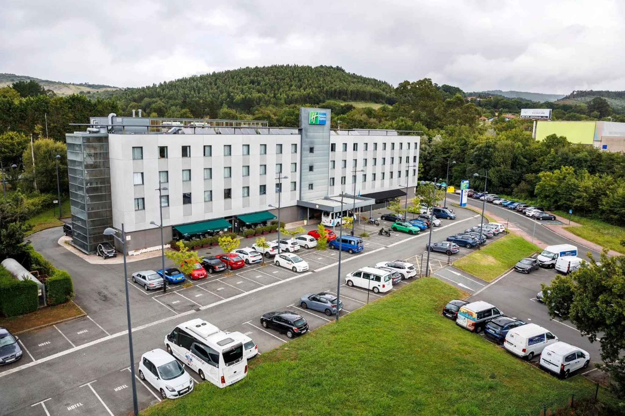 Property building in Holiday Inn Express Bilbao Airport by IHG