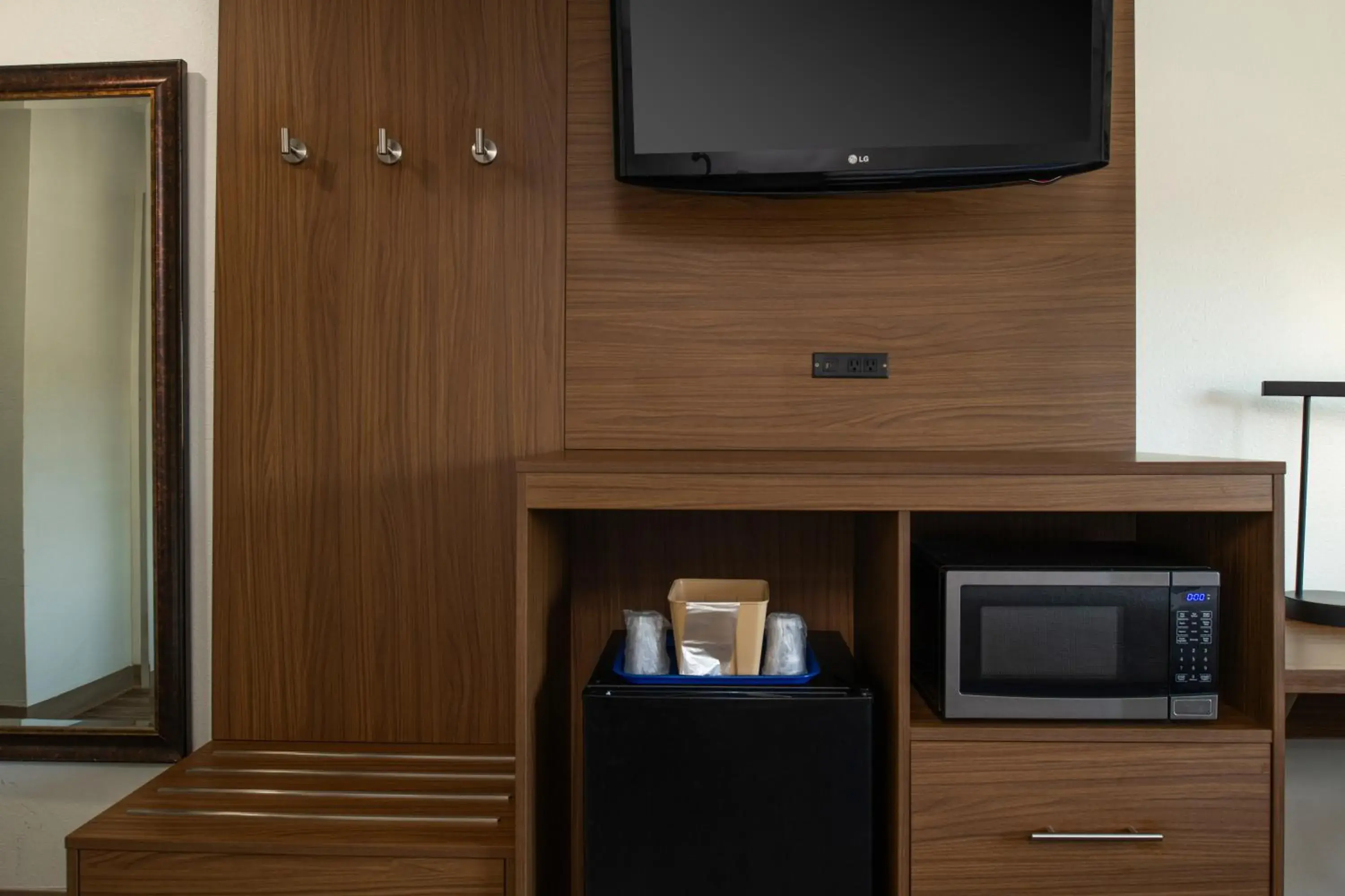 Queen Room - Non-Smoking in Brisa Pacific Hotel Encinitas Queen Room - Non-Smoking in Brisa Pacific Hotel Encinitas