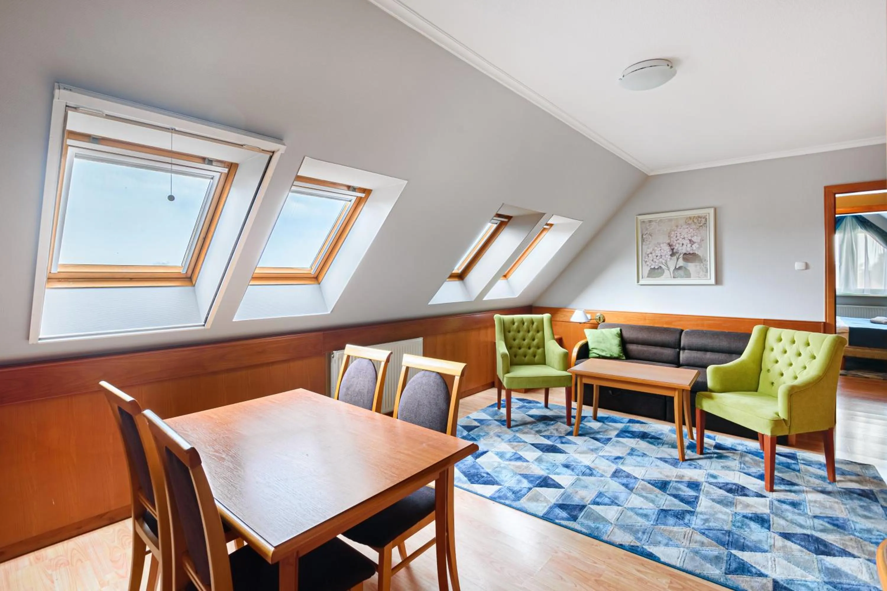 Dining area in Holiday Club Apartman Hotel