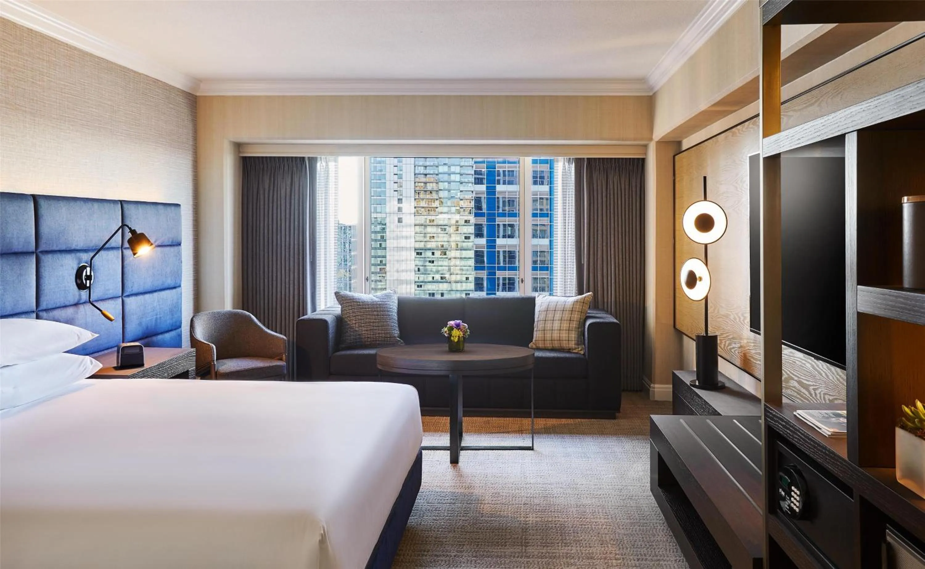 Bedroom, Bed in Hyatt Regency Bellevue