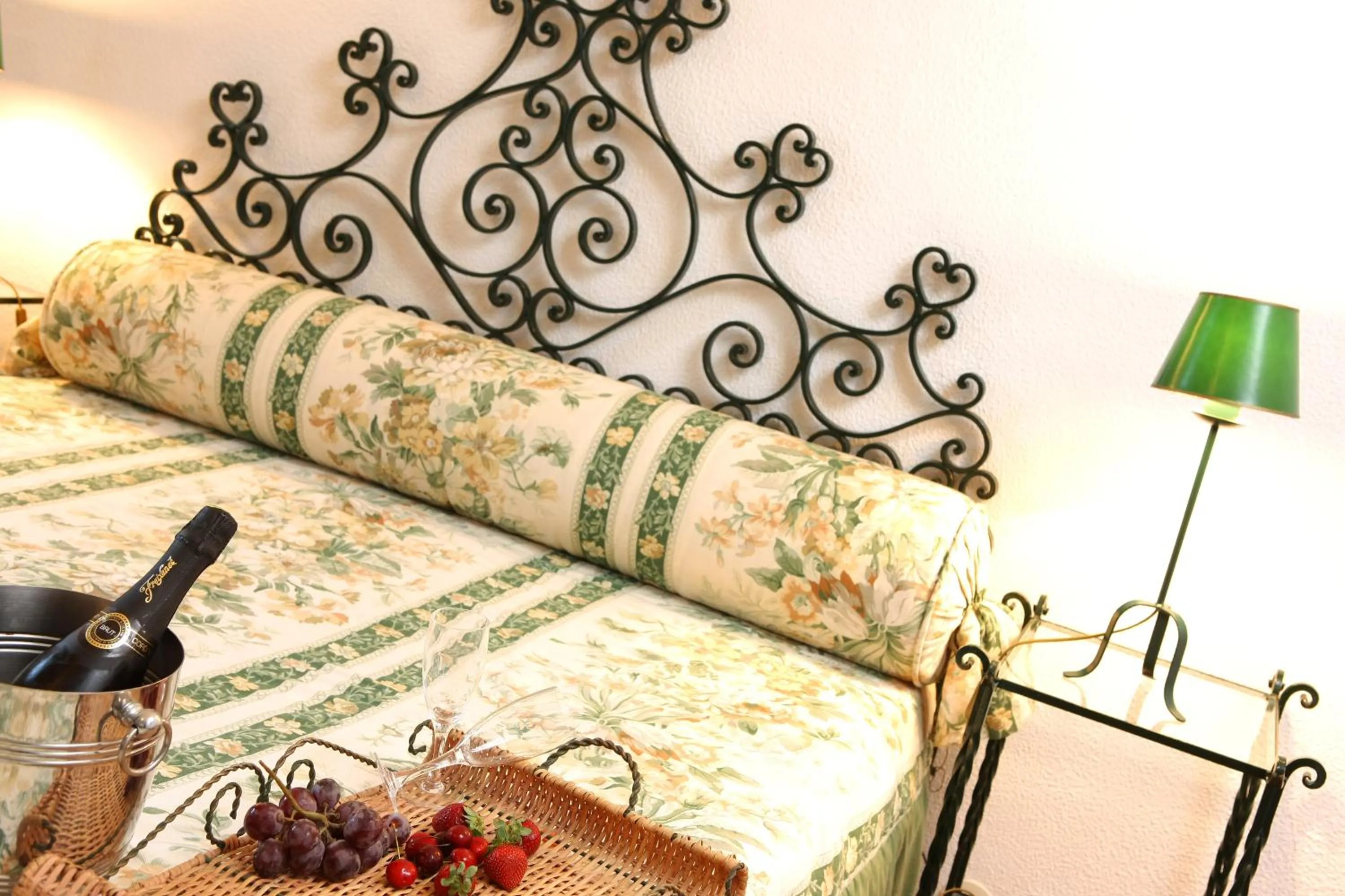 Photo of the whole room, Bed in Quinta Da Praia Das Fontes