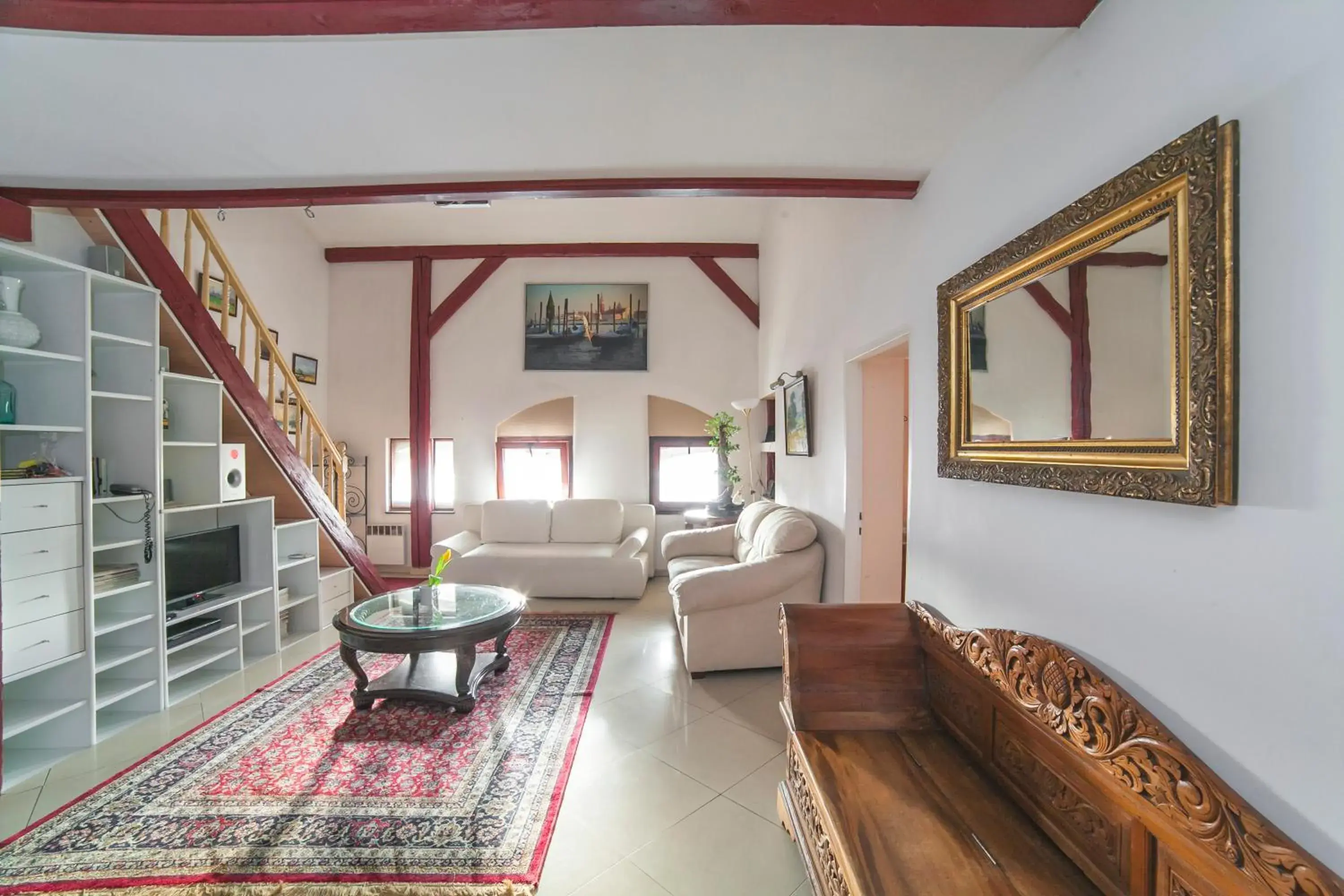 Deluxe Four -Bedroom Apartment with Main Market Square View in Residence B&B La Fontaine Aparthotel Deluxe Four -Bedroom Apartment with Main Market Square View in Residence B&B La Fontaine Aparthotel