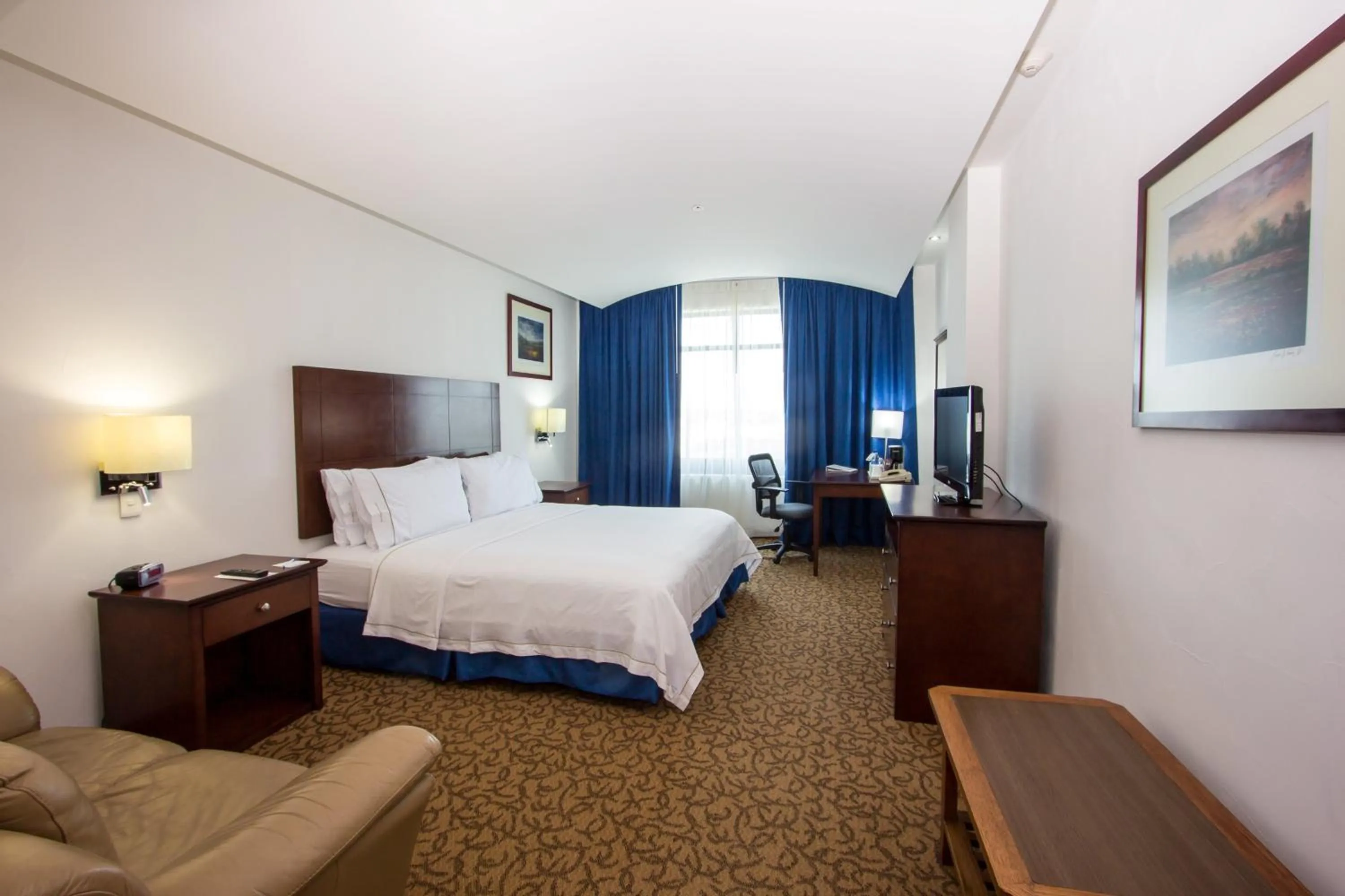 Bedroom, Bed in Holiday Inn Express Nuevo Laredo by IHG