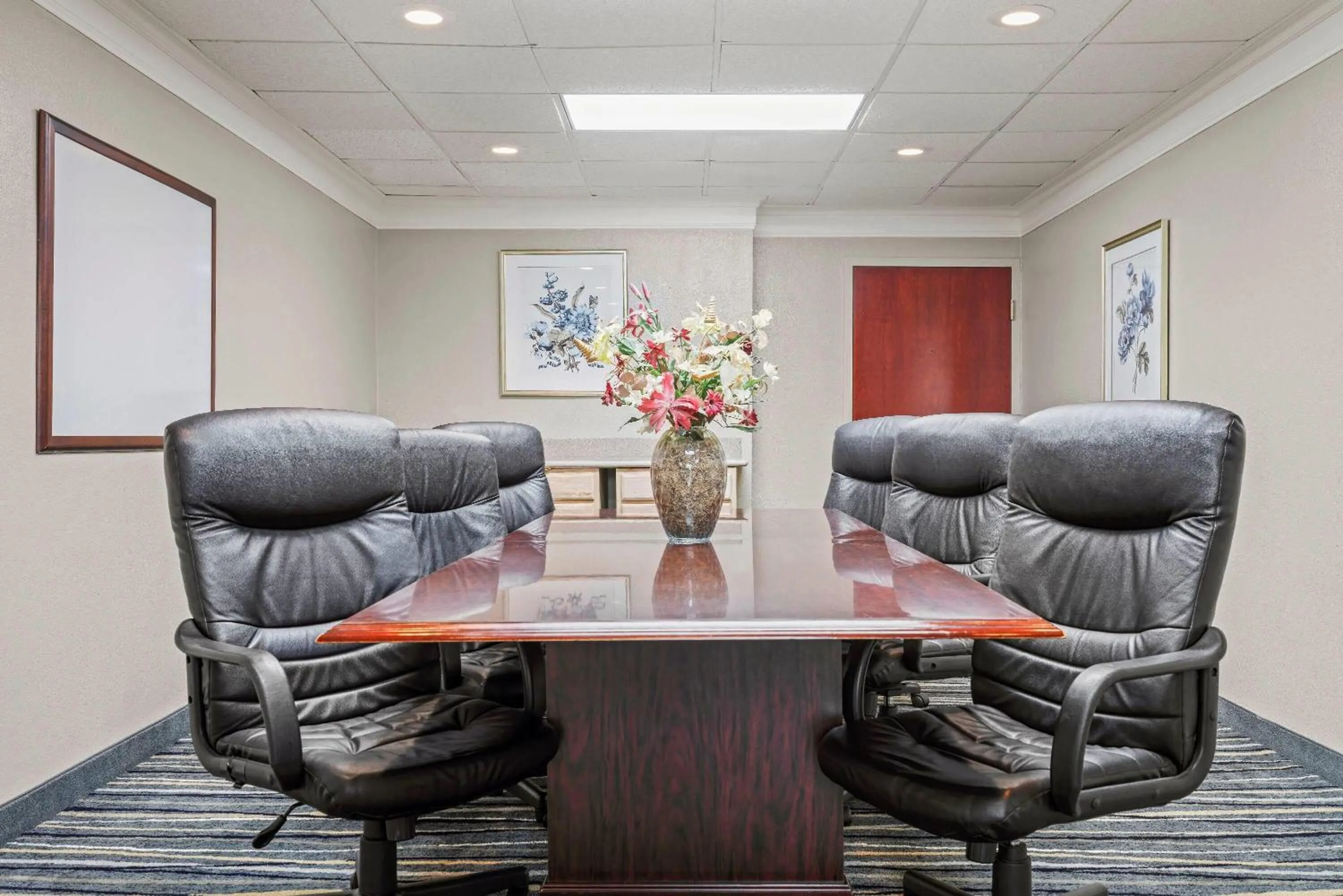 Meeting/conference room in Baymont by Wyndham Madisonville