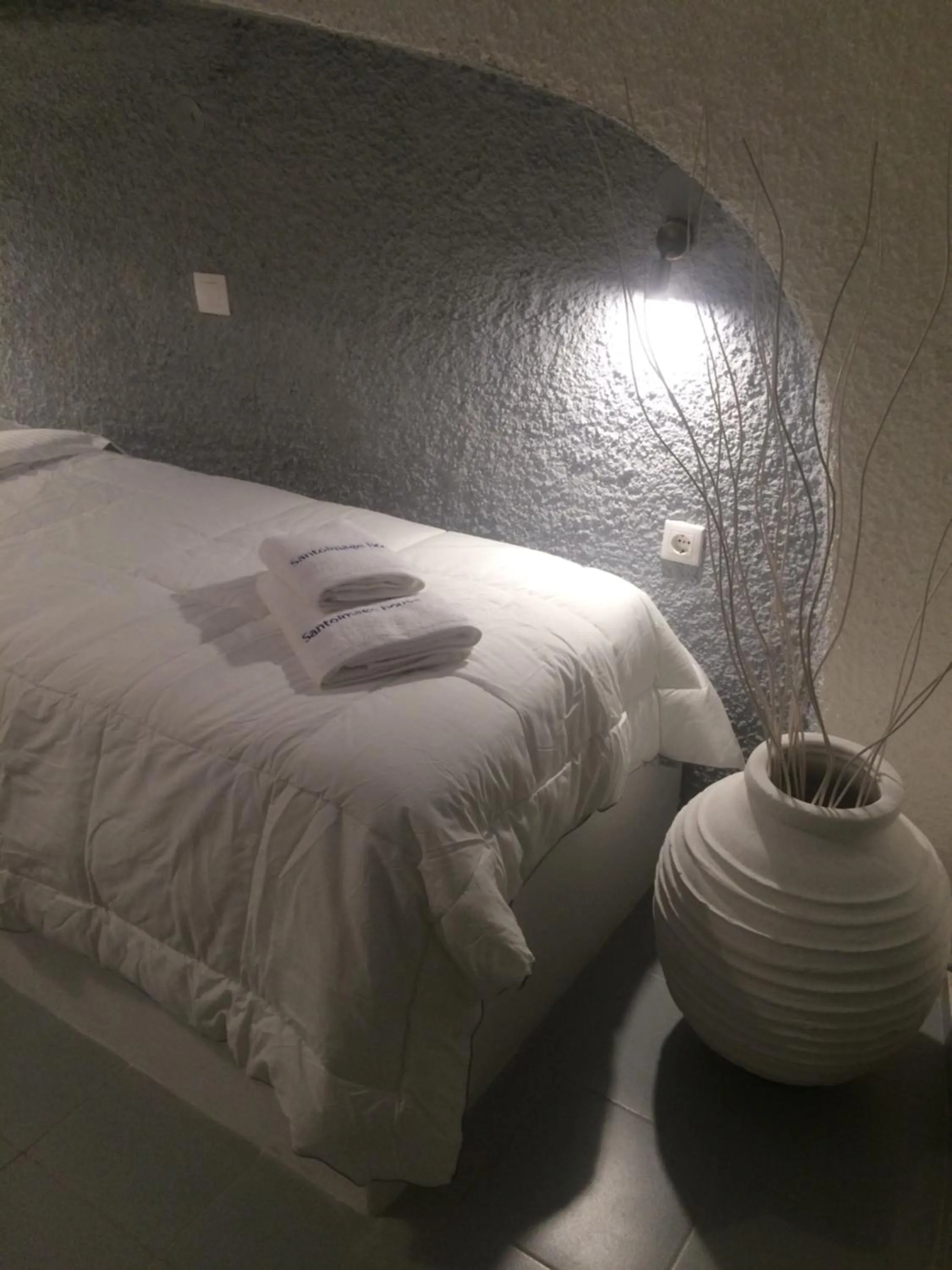 Decorative detail, Bed in Santoimage house