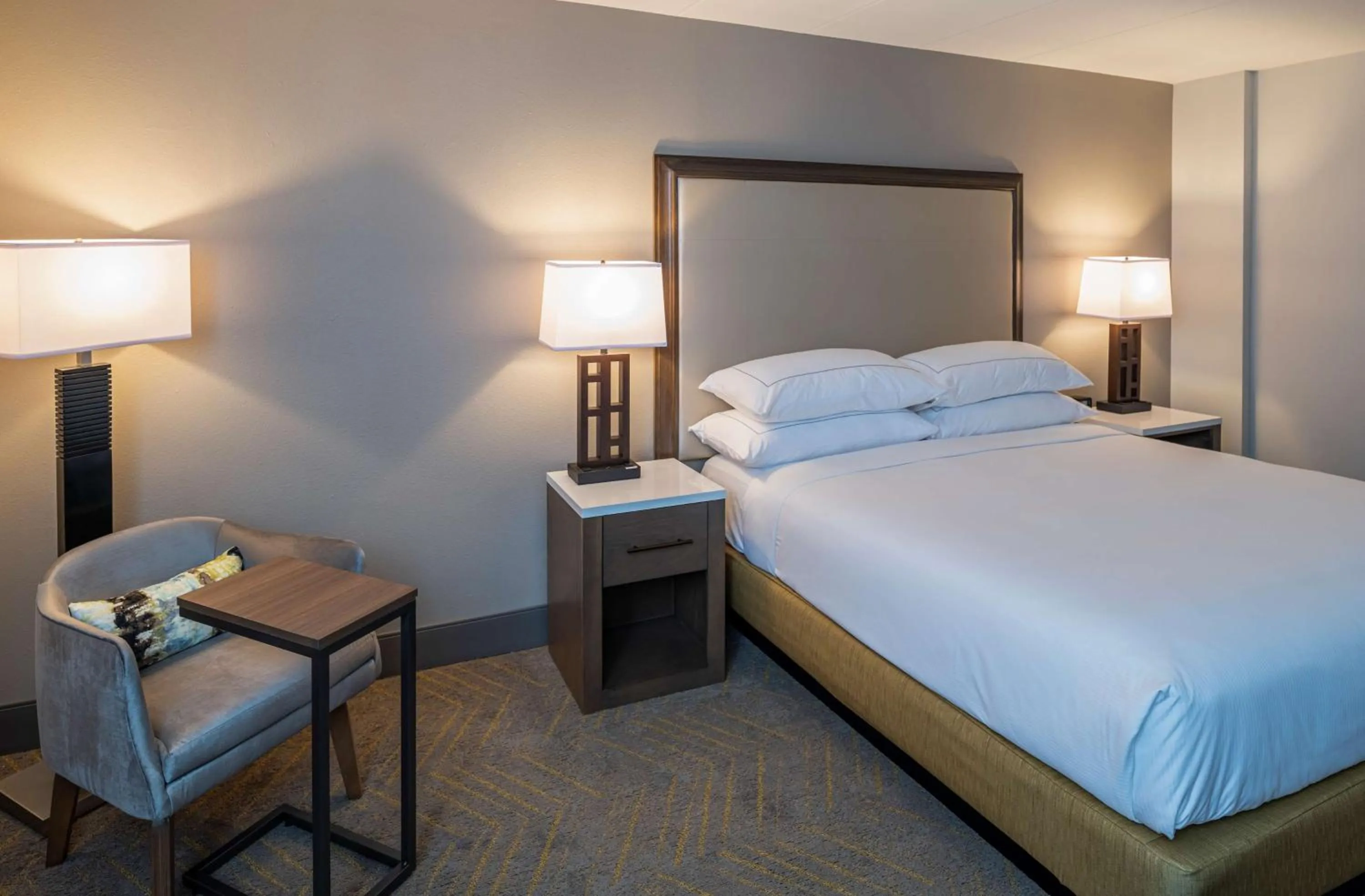 Bed in Doubletree By Hilton Madison East