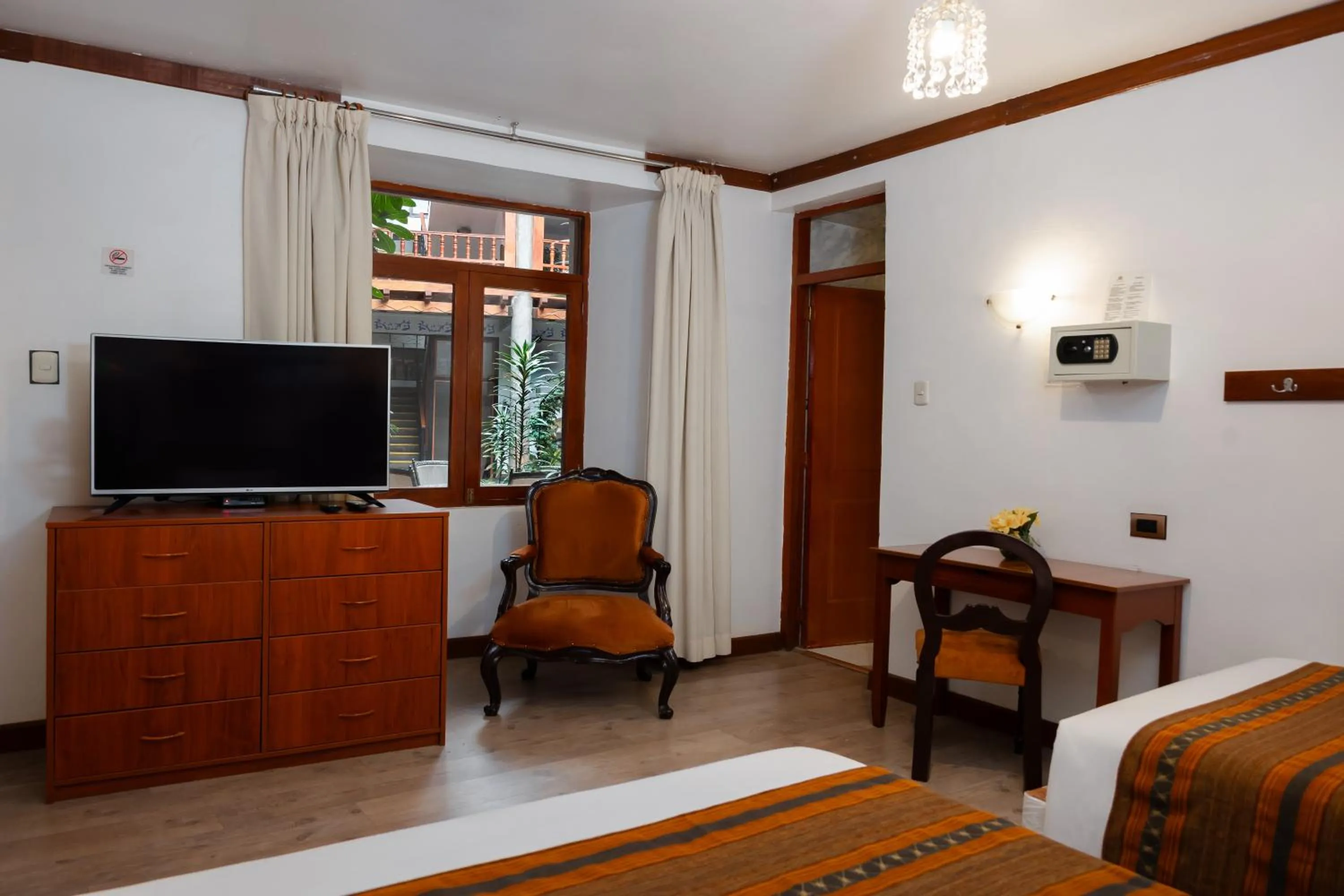 TV and multimedia, Bed in Royal Inka I