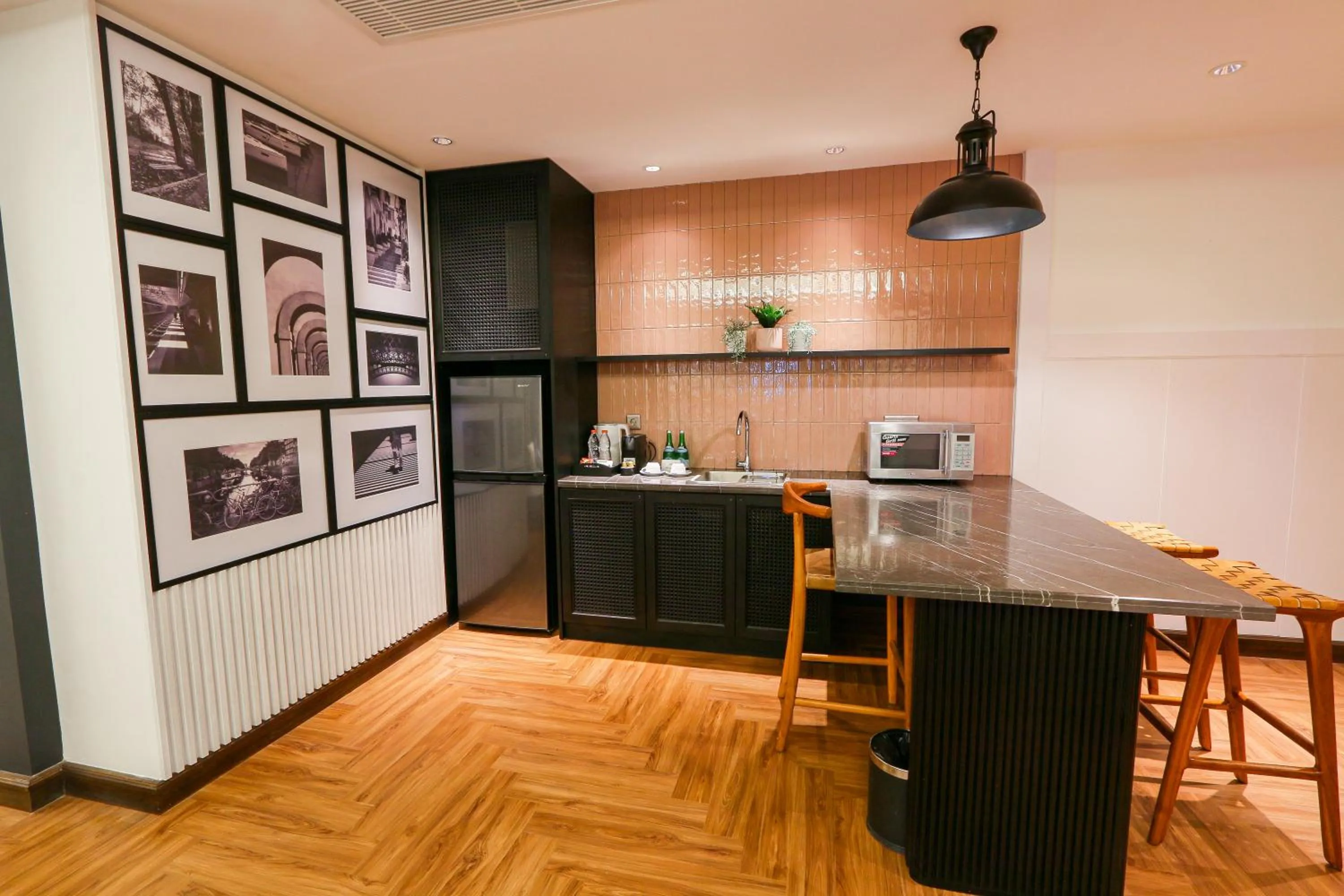 Dining area in Java Paragon Hotel & Residences
