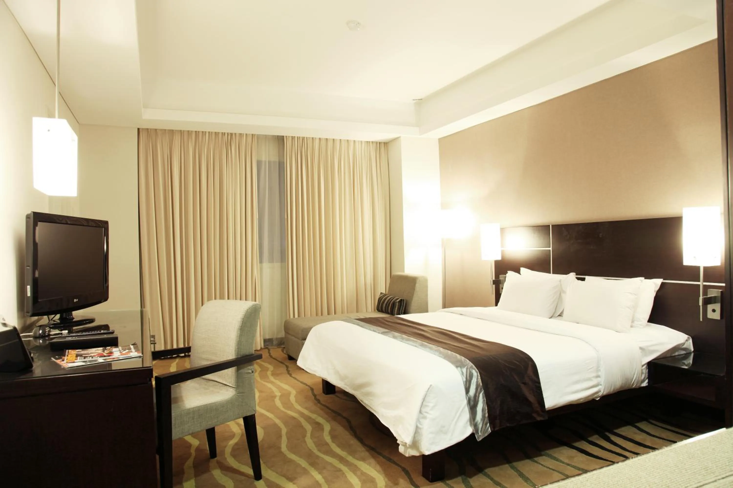 Bedroom, Bed in Java Paragon Hotel & Residences