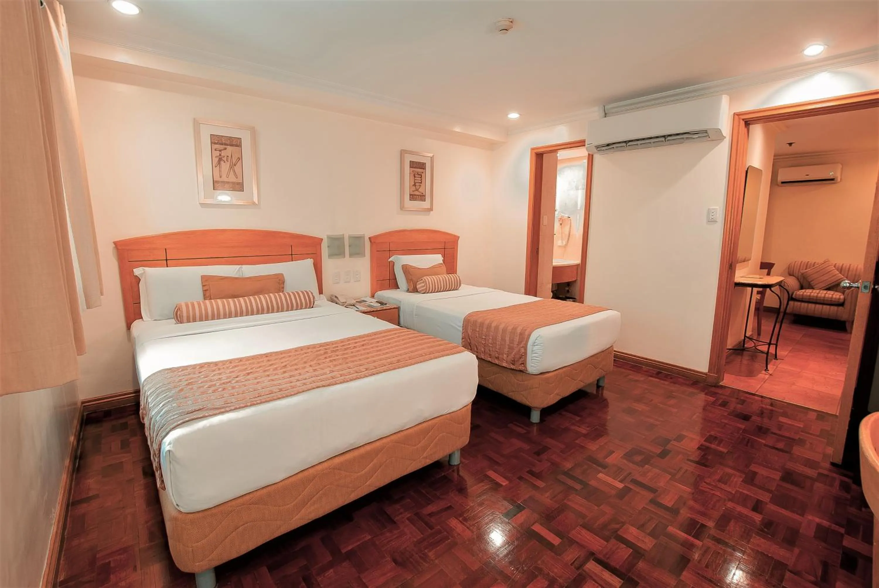 Bed in City Garden Suites Manila