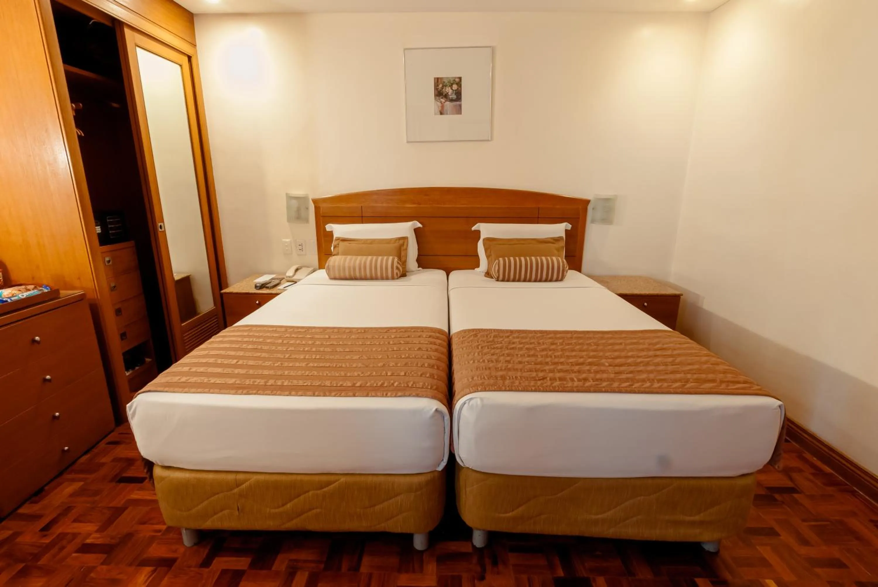 Bedroom, Bed in City Garden Suites Manila