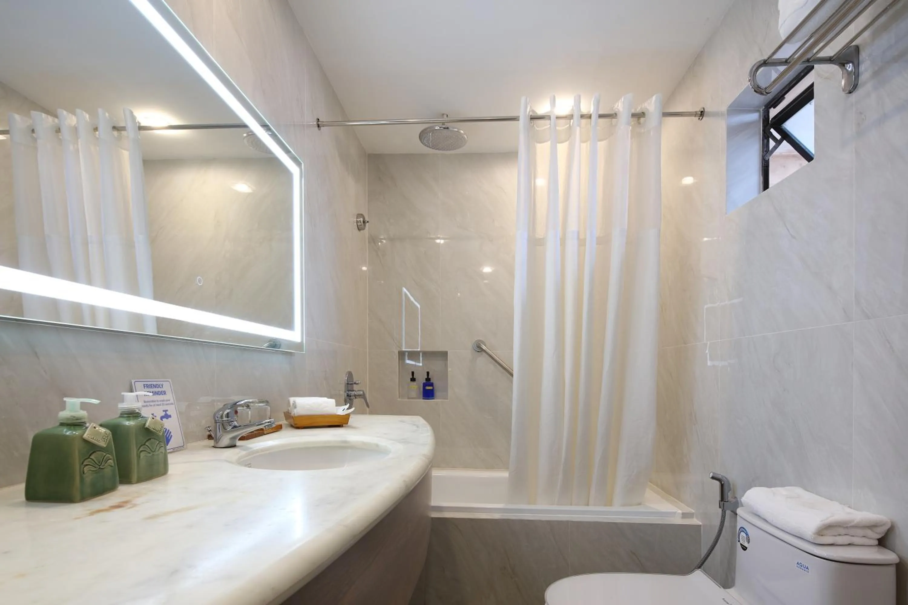 Toilet in City Garden Suites Manila