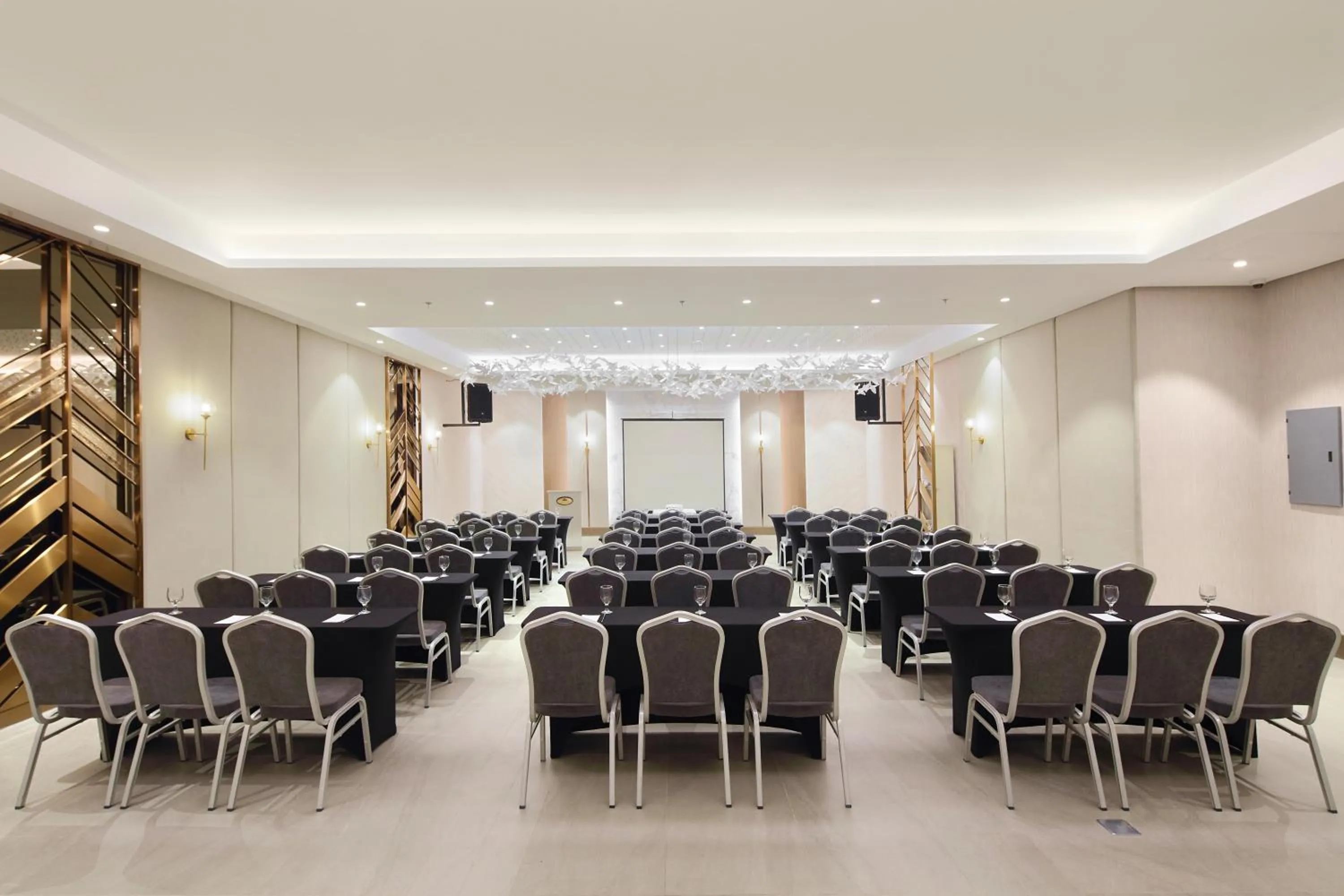 Meeting/conference room in City Garden Suites Manila