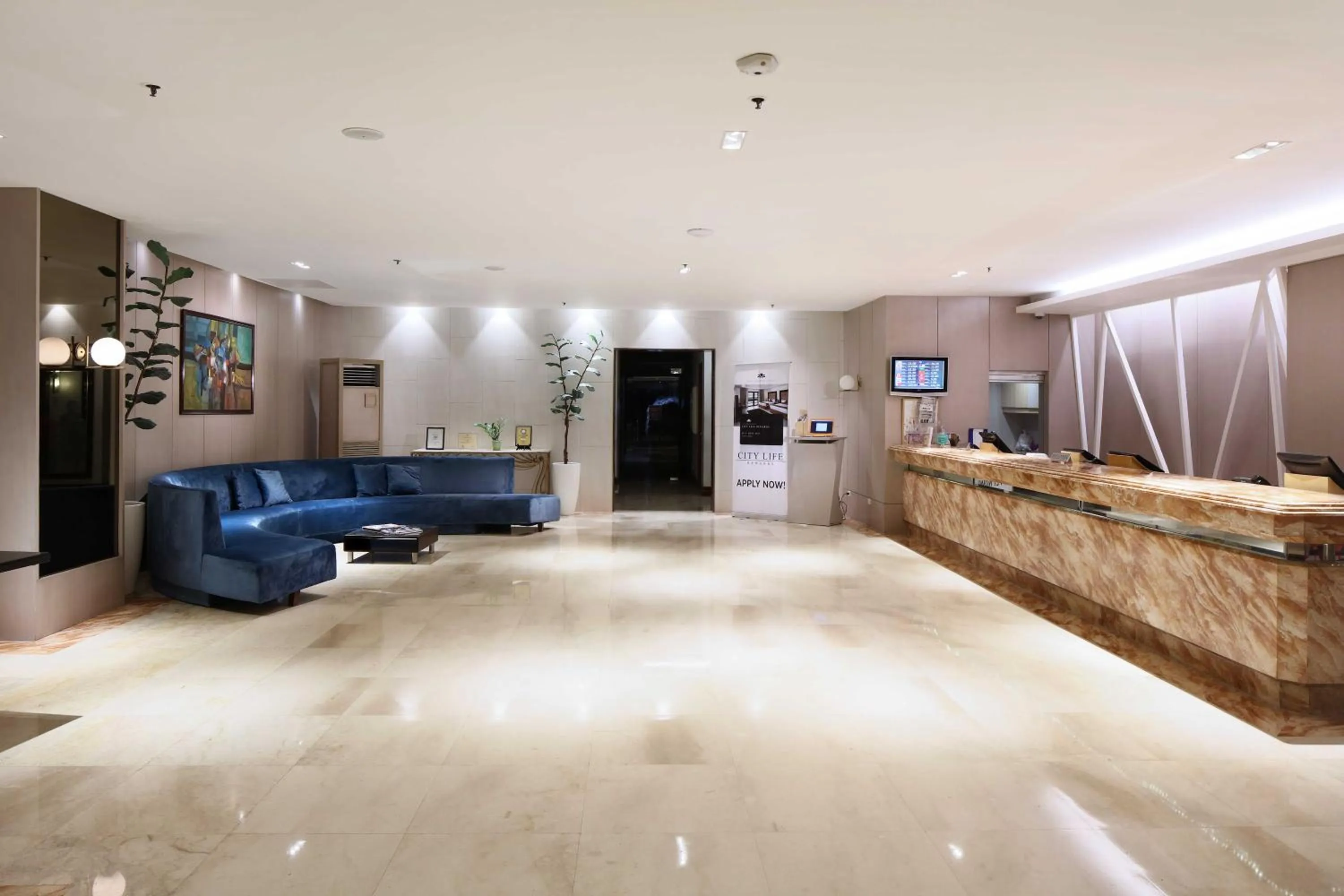 Lobby or reception in City Garden Suites Manila