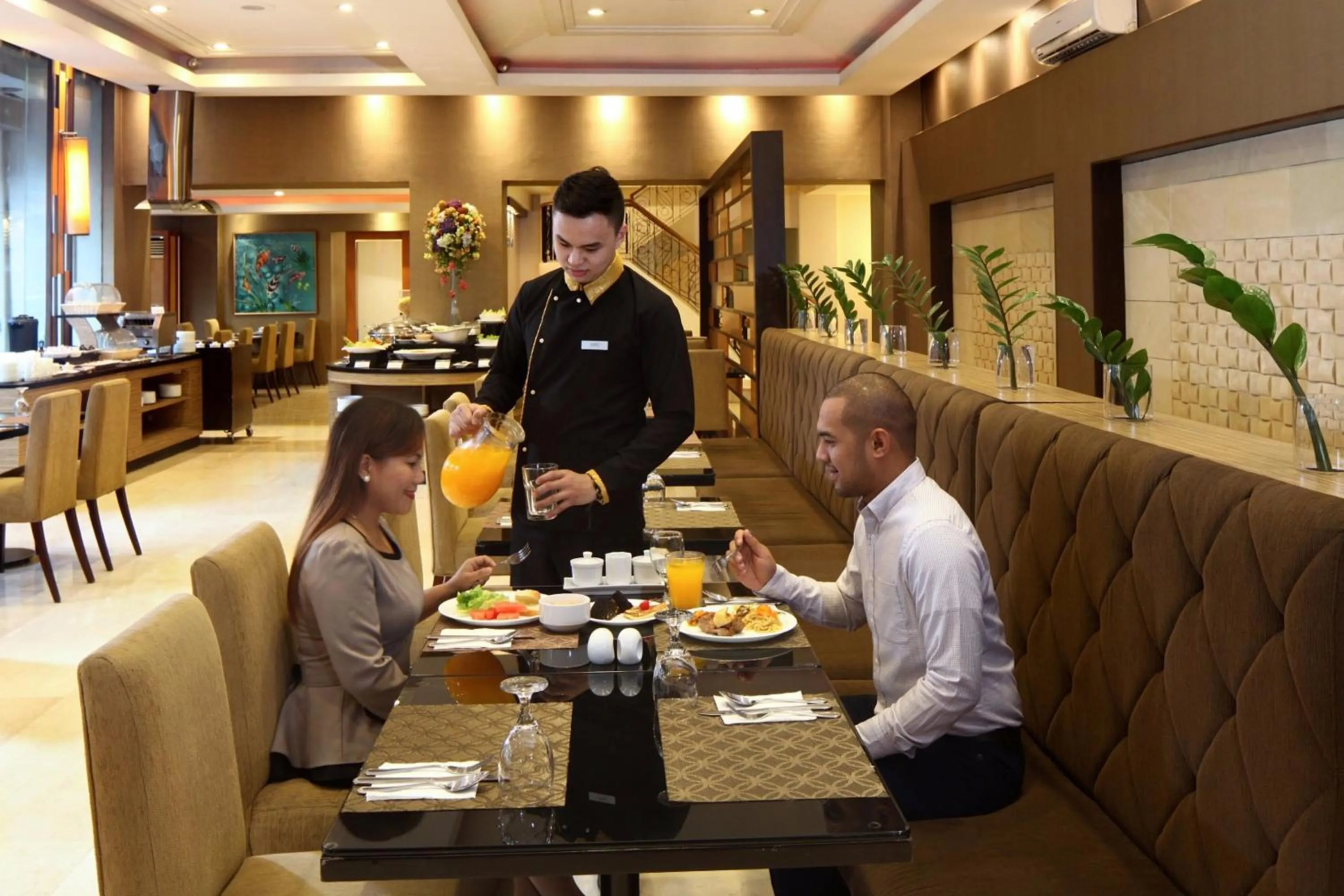 Restaurant/places to eat in City Garden Suites Manila