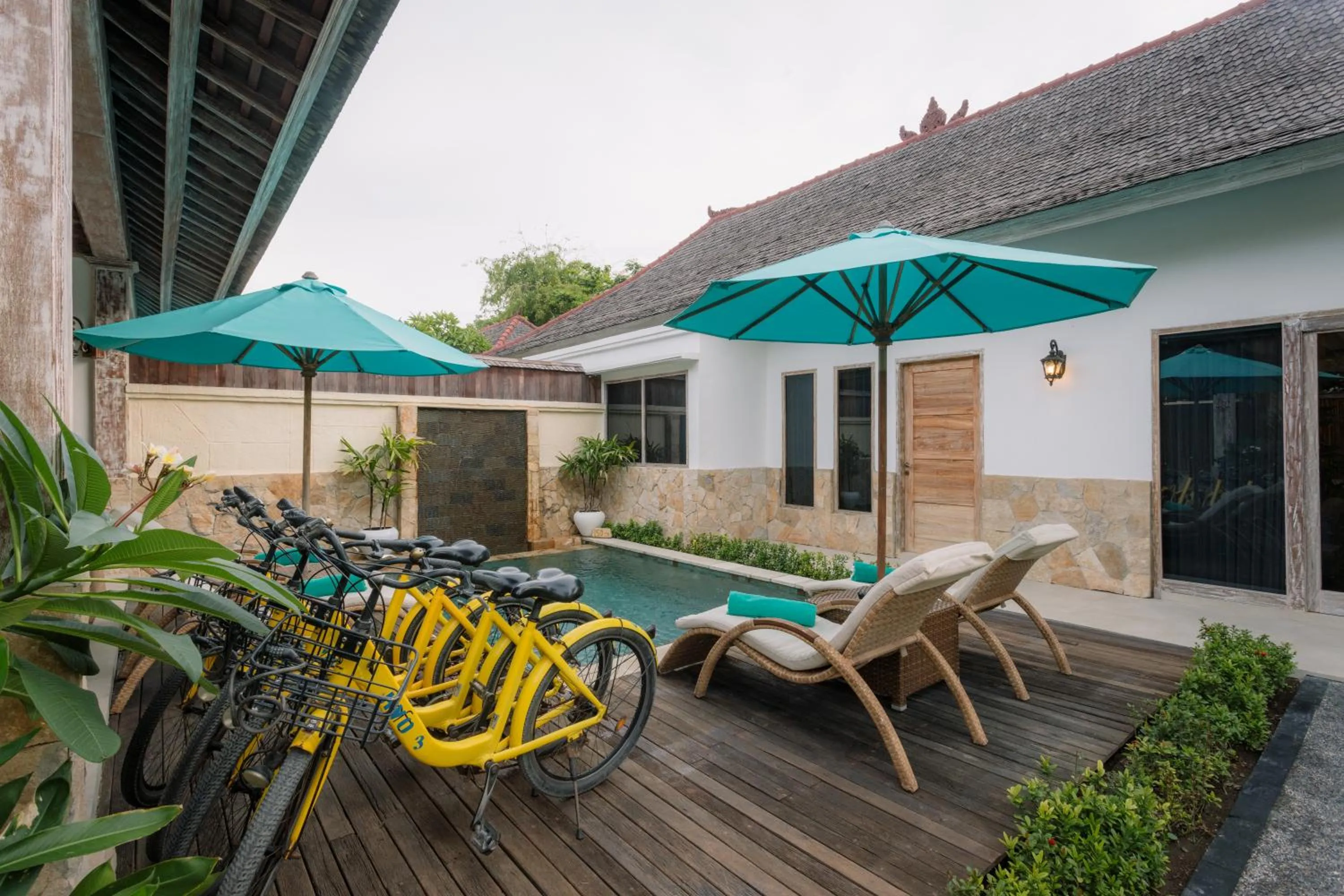 Pool view in Vila Ombak