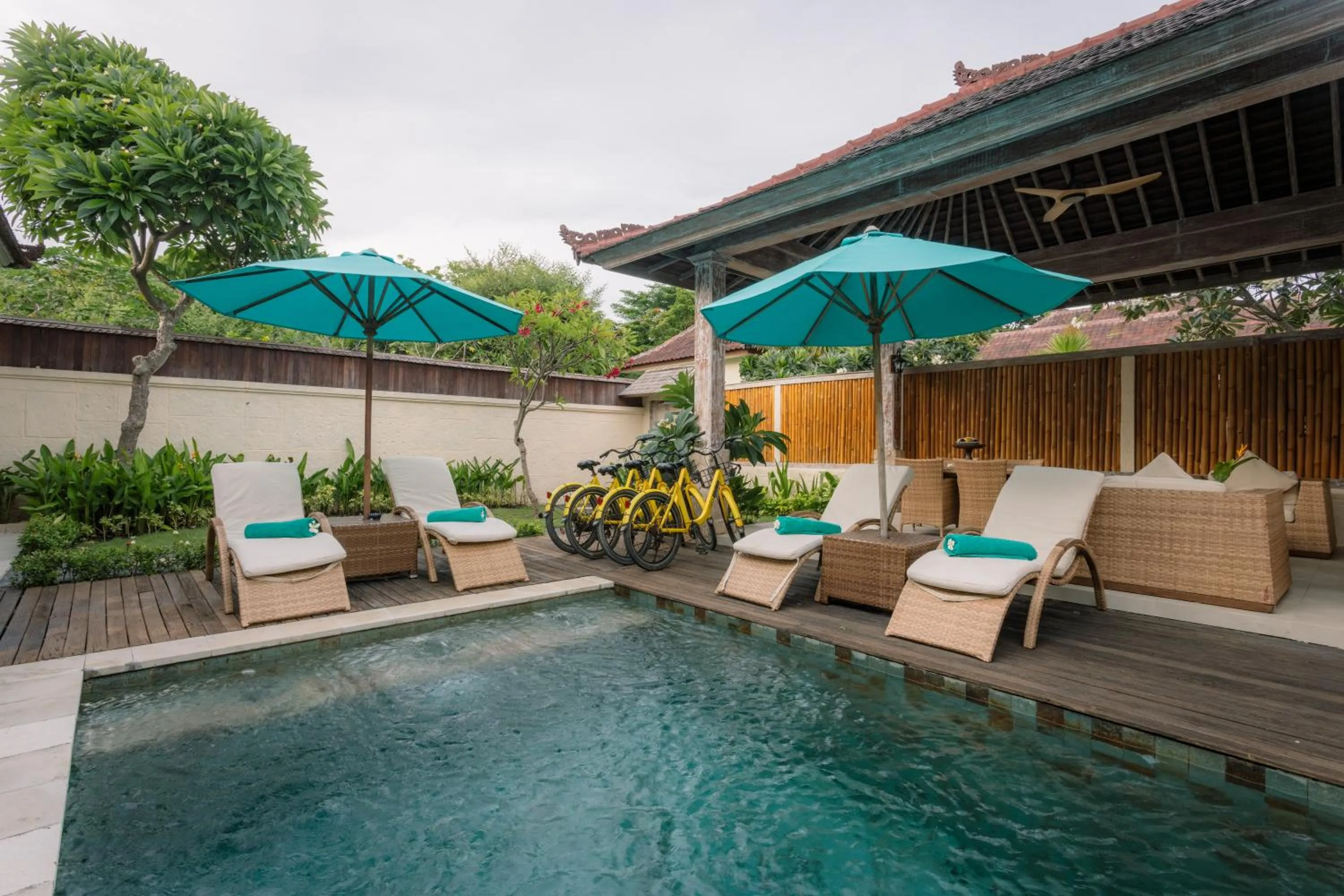 Pool view in Vila Ombak
