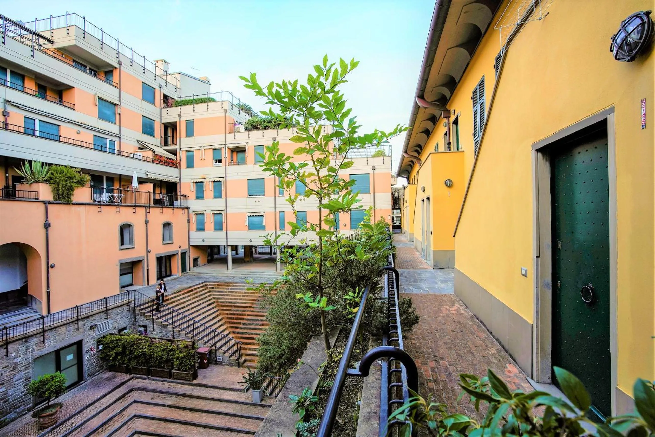 Property building in La Finestra sul Mare