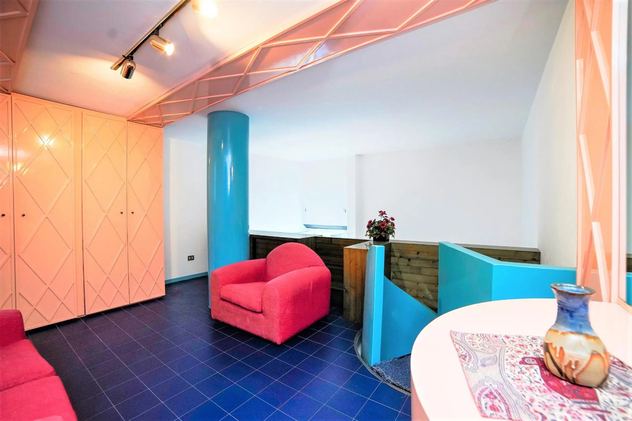 Property building in La Finestra sul Mare