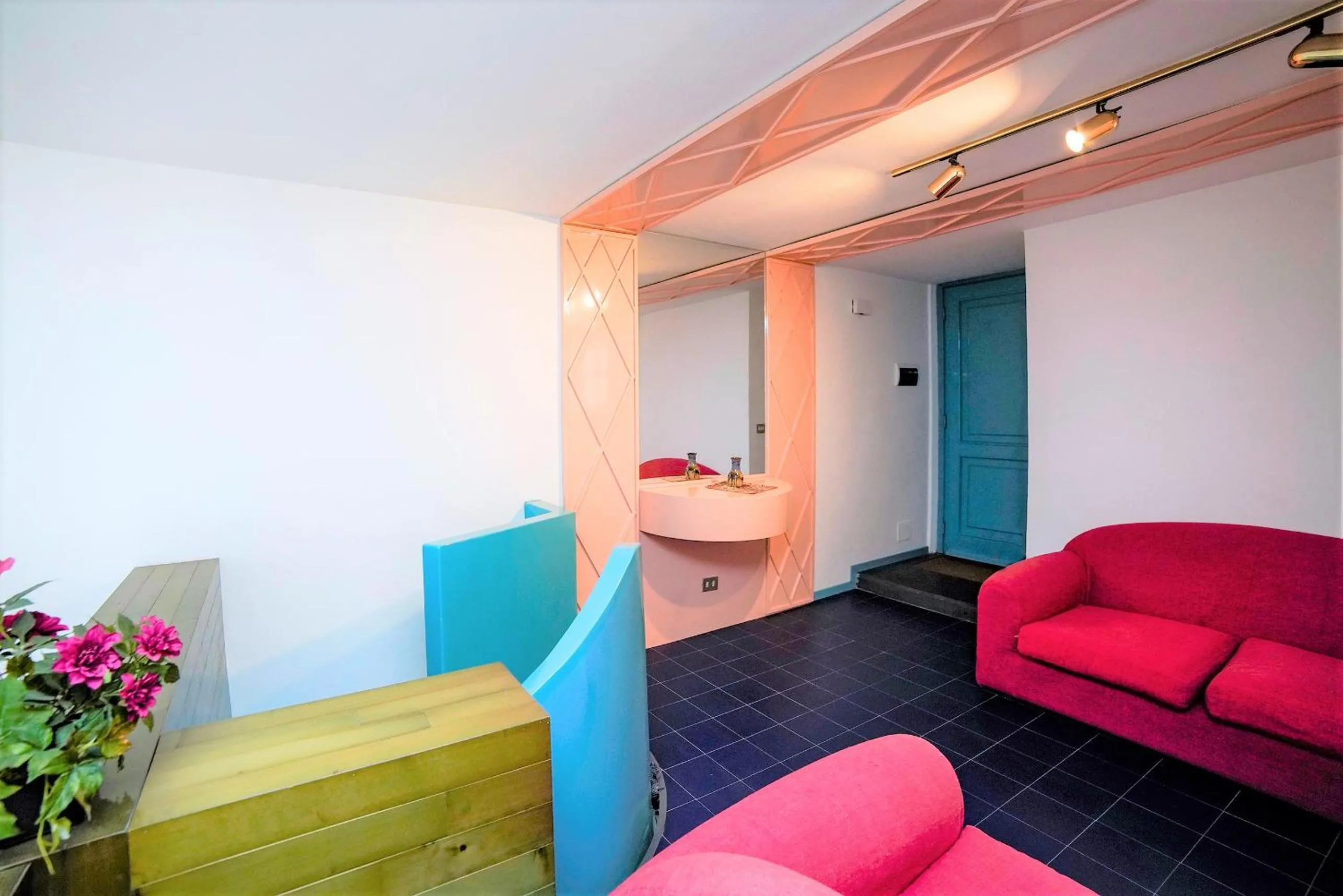 Property building in La Finestra sul Mare