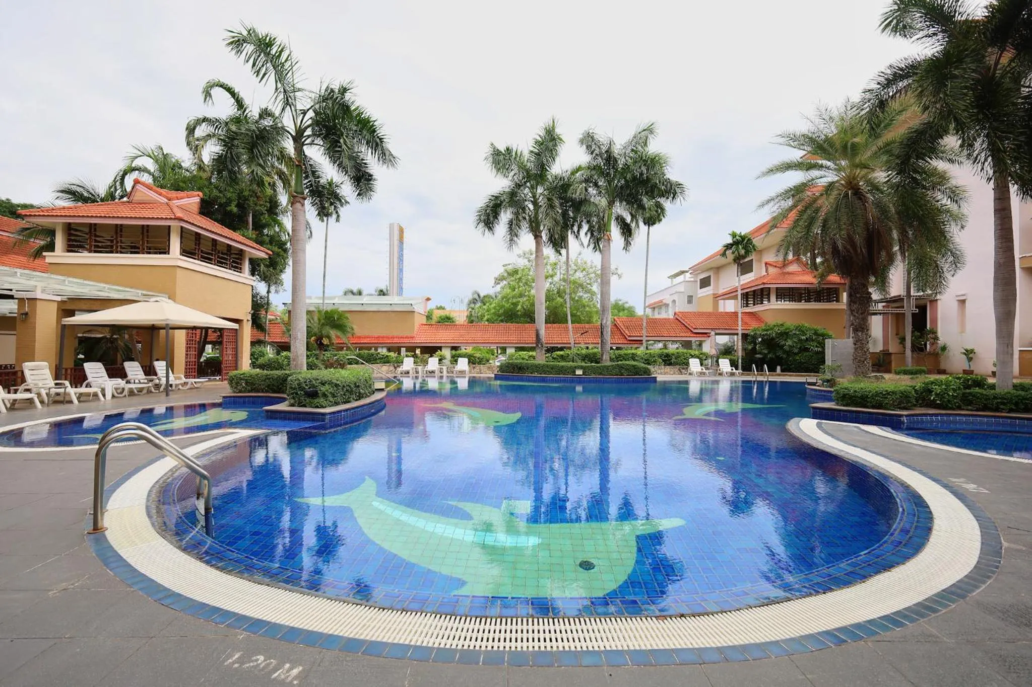 Swimming pool in Eastern Grand Palace