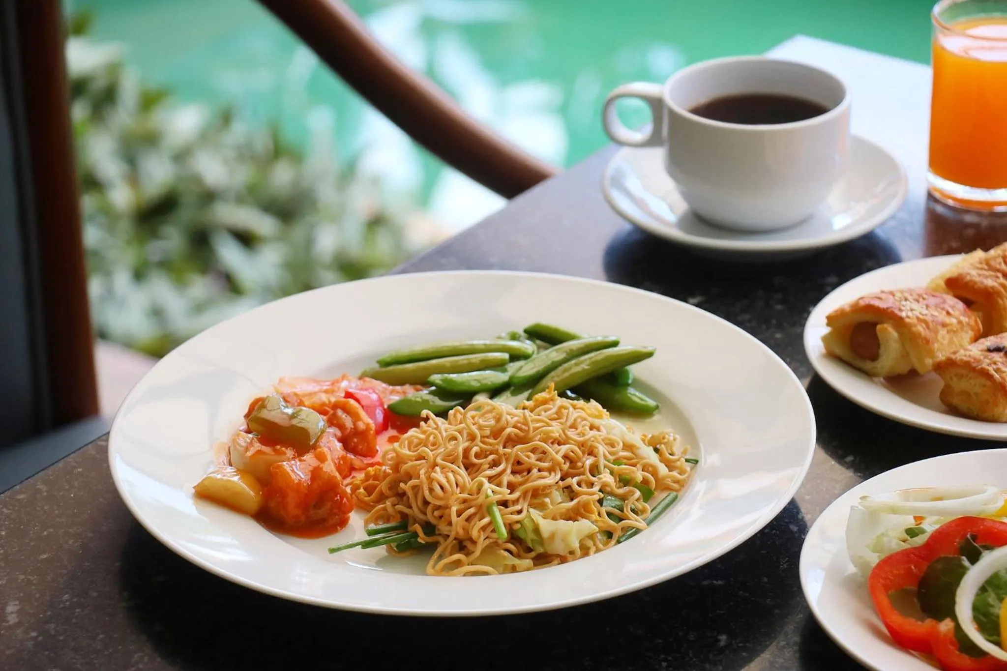 Breakfast in Eastern Grand Palace