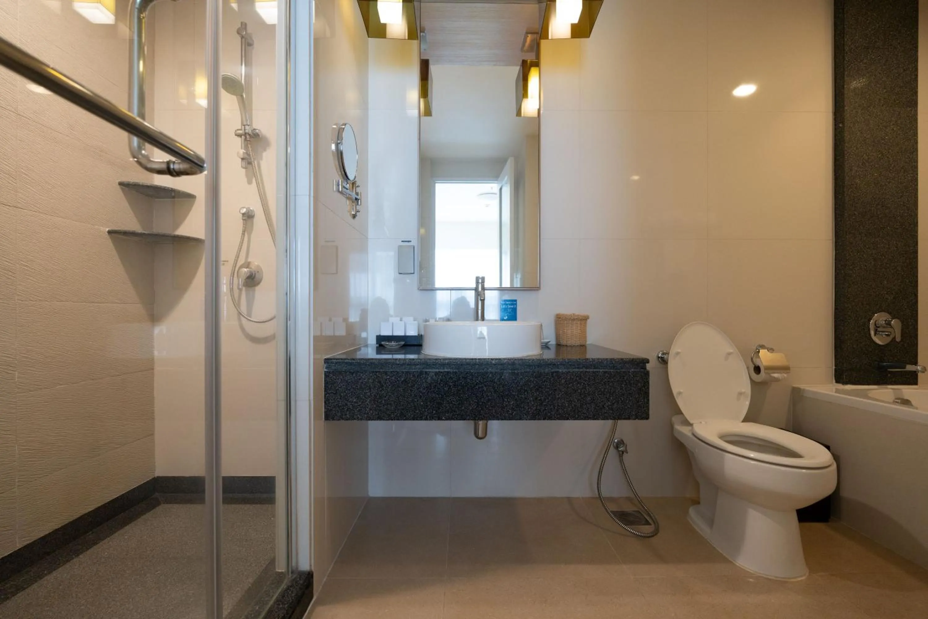 Toilet in Kantary Hills Hotel, Chiang Mai